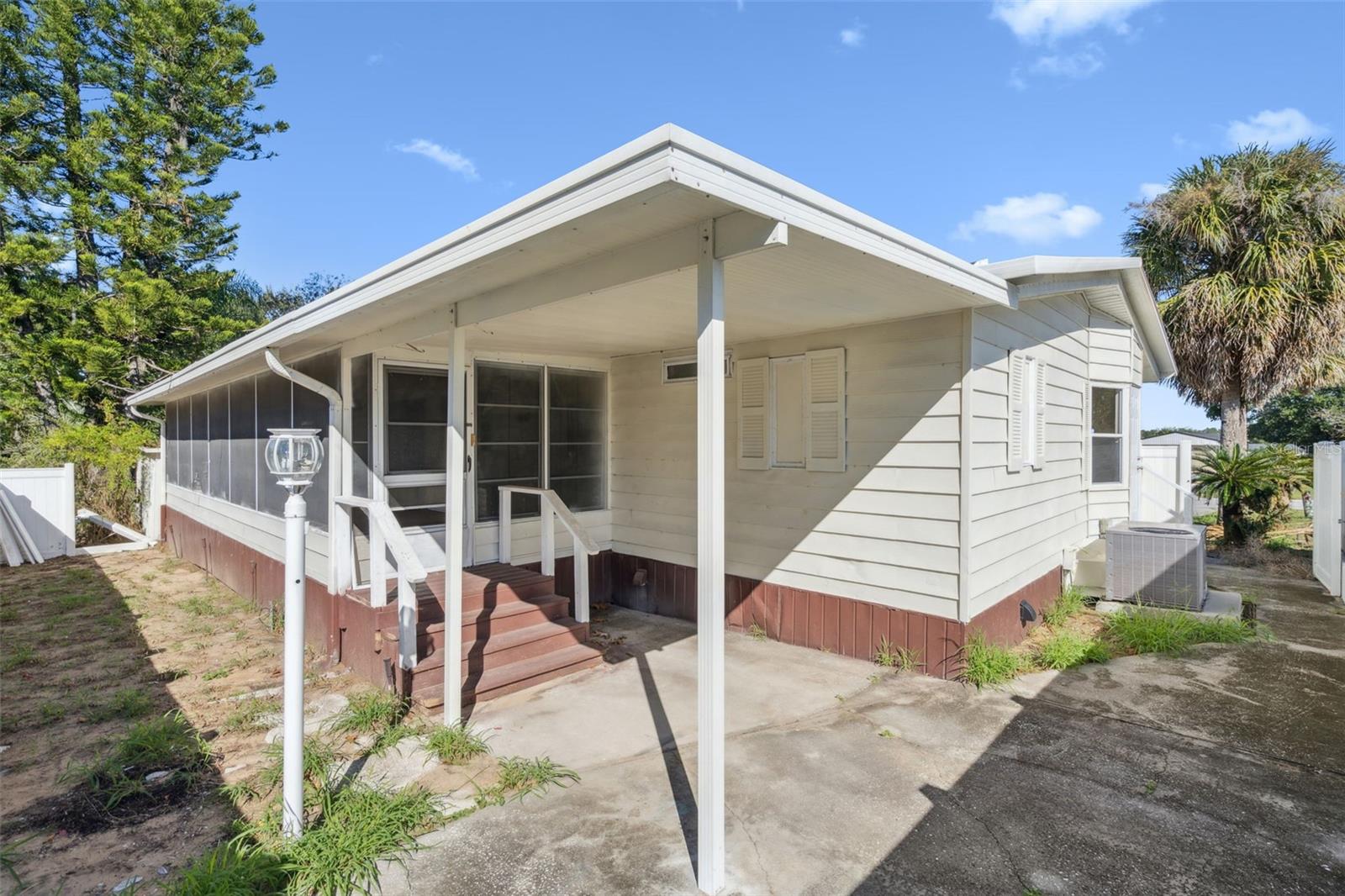 Image 22 of 31 For 16845 Bay Avenue