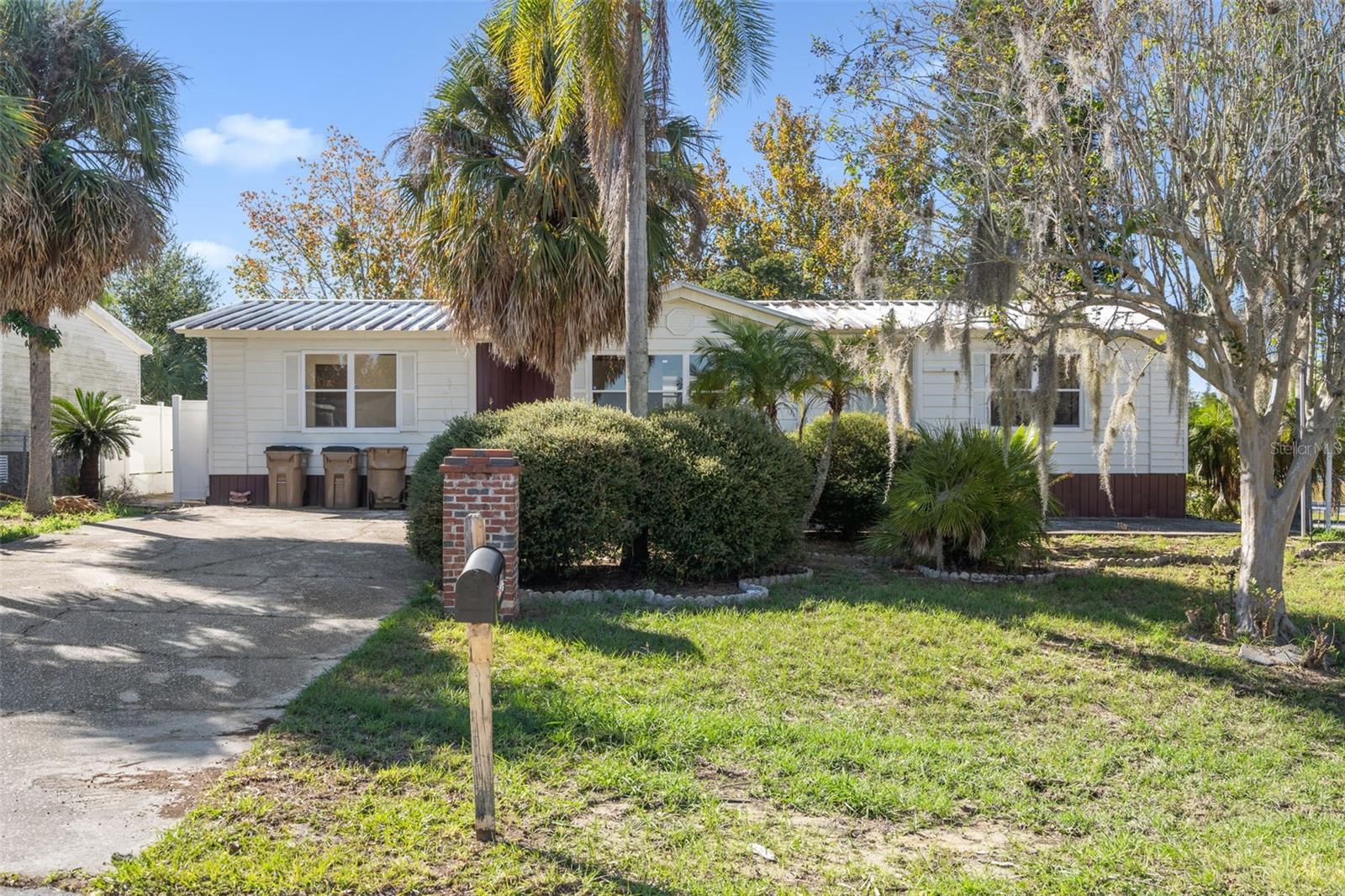 Image 3 of 31 For 16845 Bay Avenue