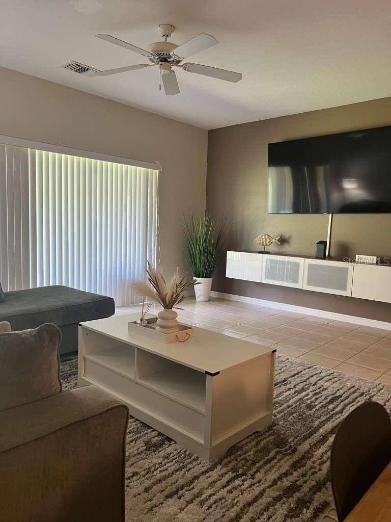 Image 4 of 20 For 326 Chelsea Drive