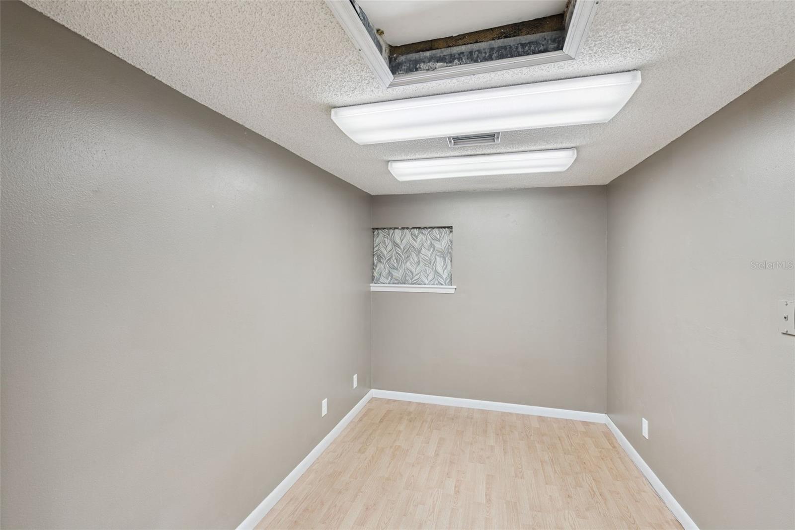 Image 14 of 28 For 1610 1st Street S