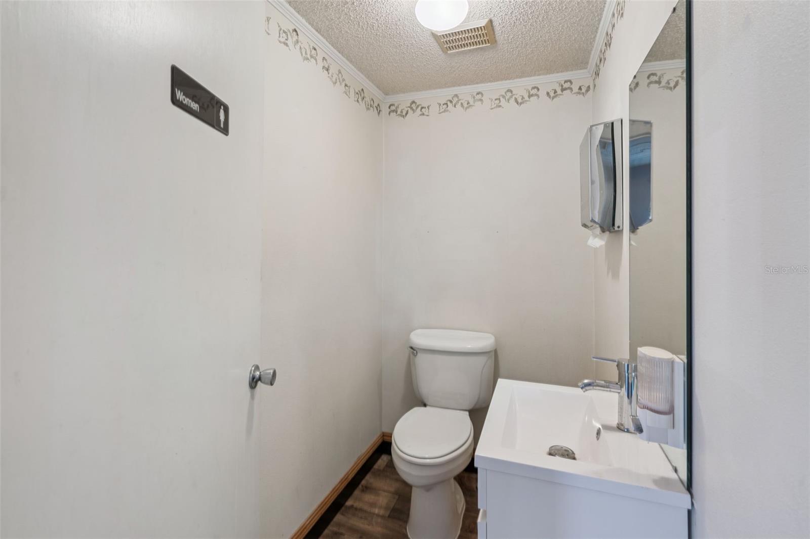 Image 17 of 28 For 1610 1st Street S