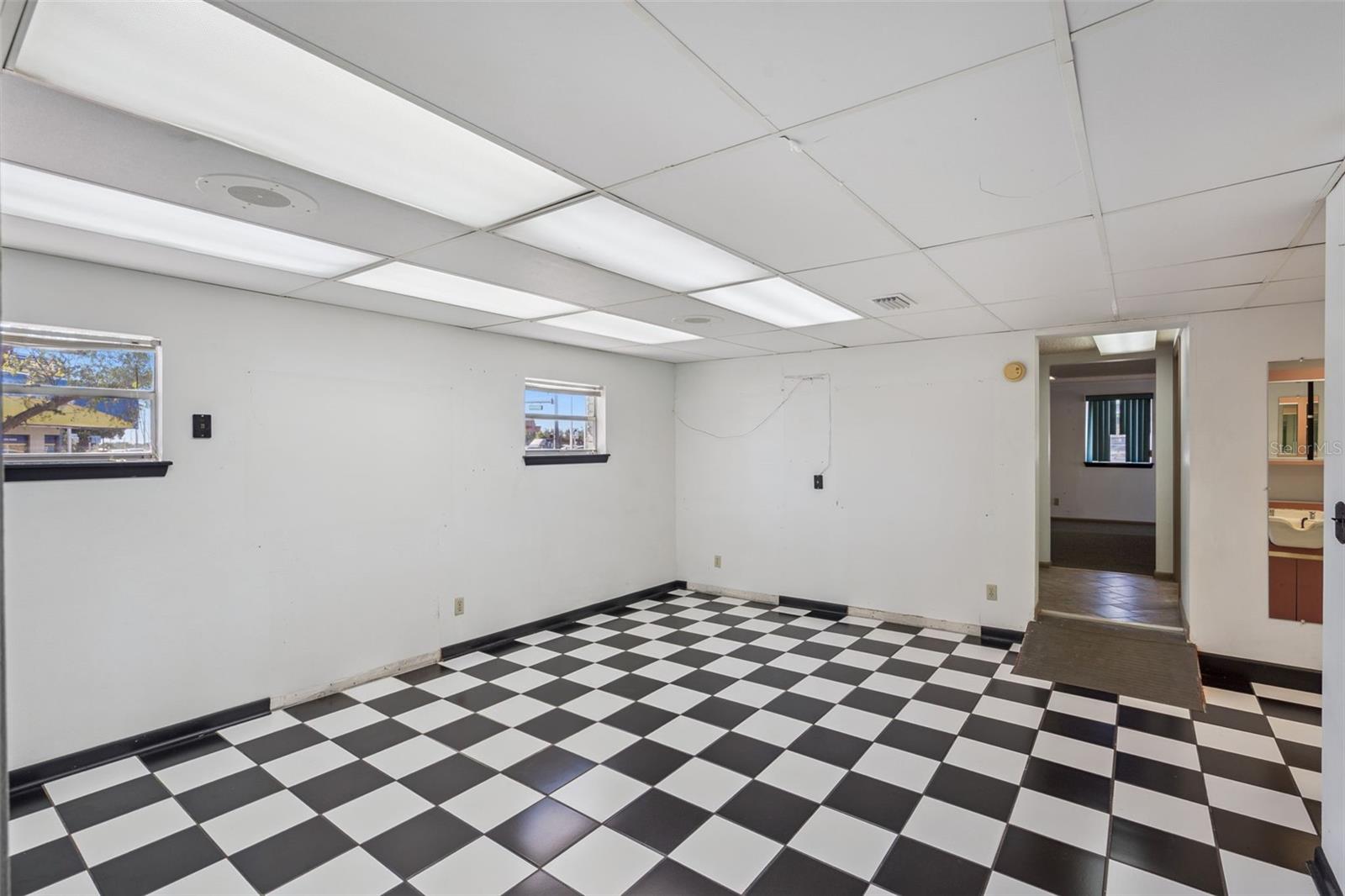 Image 6 of 28 For 1610 1st Street S