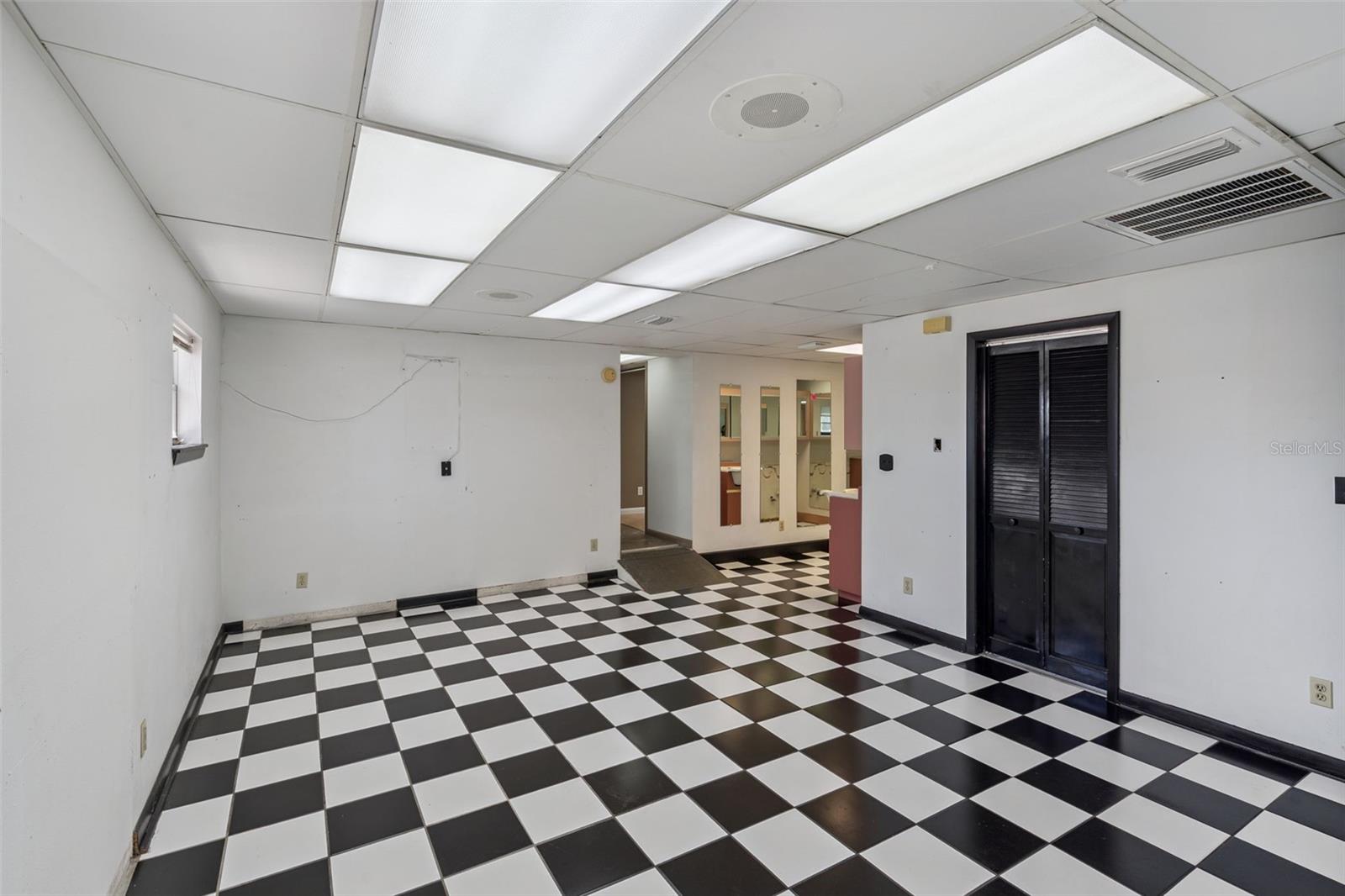 Image 7 of 28 For 1610 1st Street S