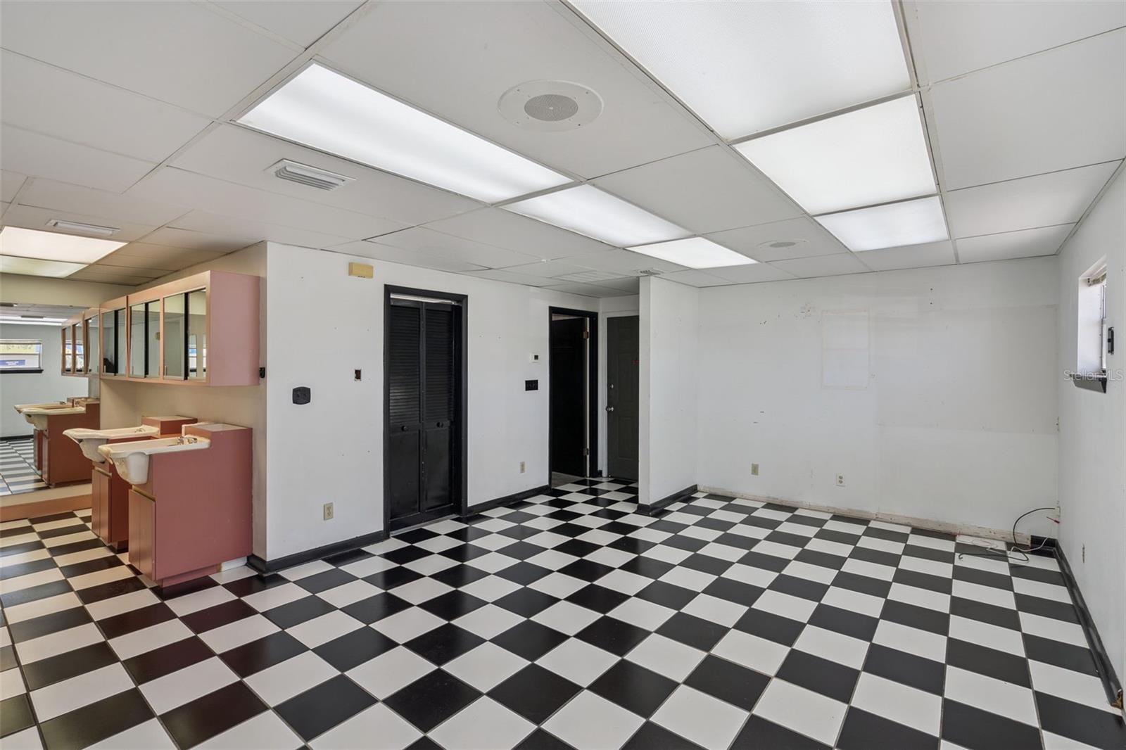 Image 8 of 28 For 1610 1st Street S