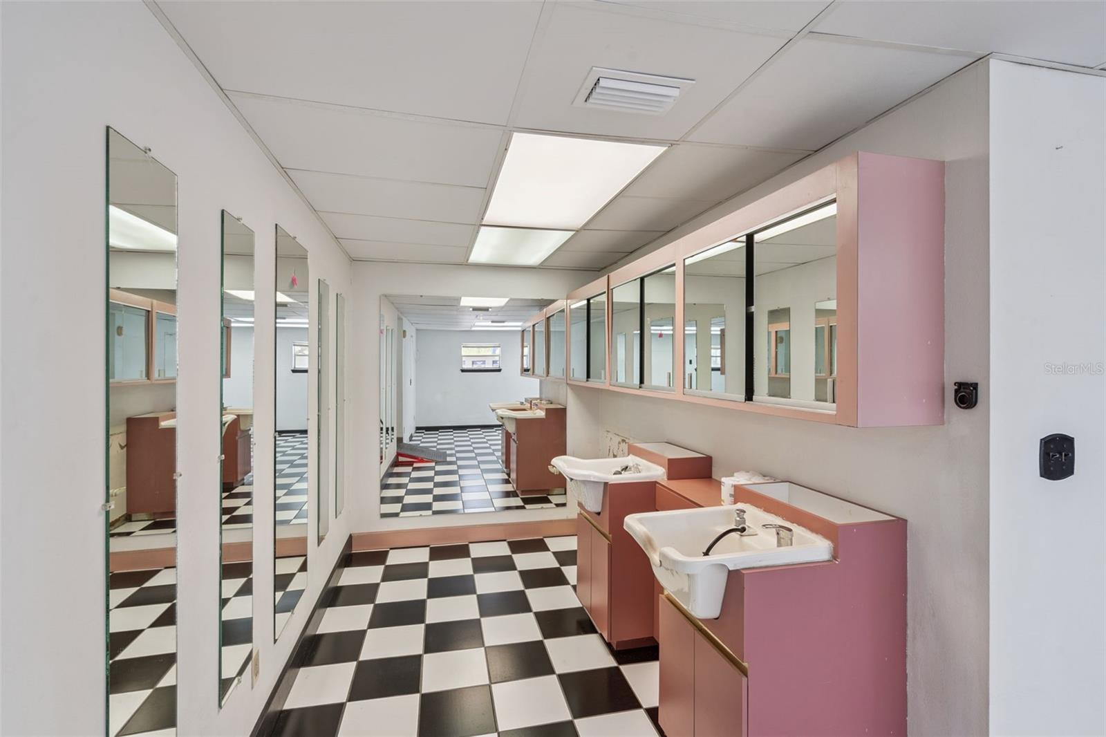 Image 9 of 28 For 1610 1st Street S