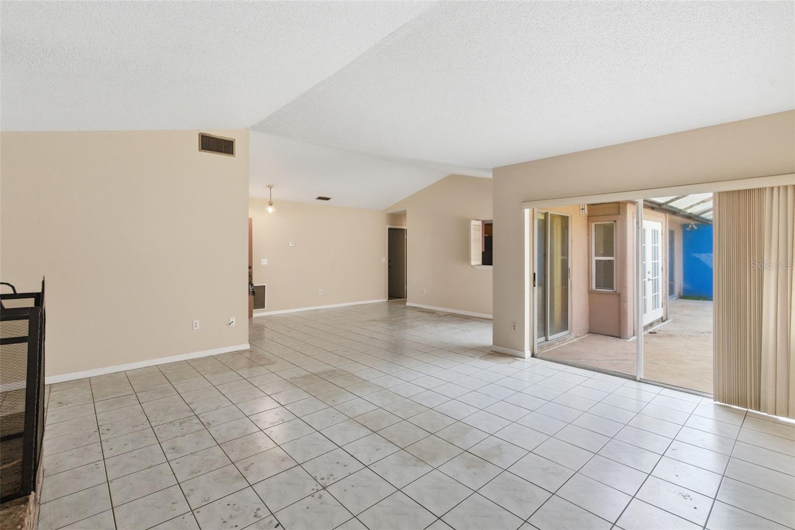 Image 11 of 29 For 4912 Easter Circle 12