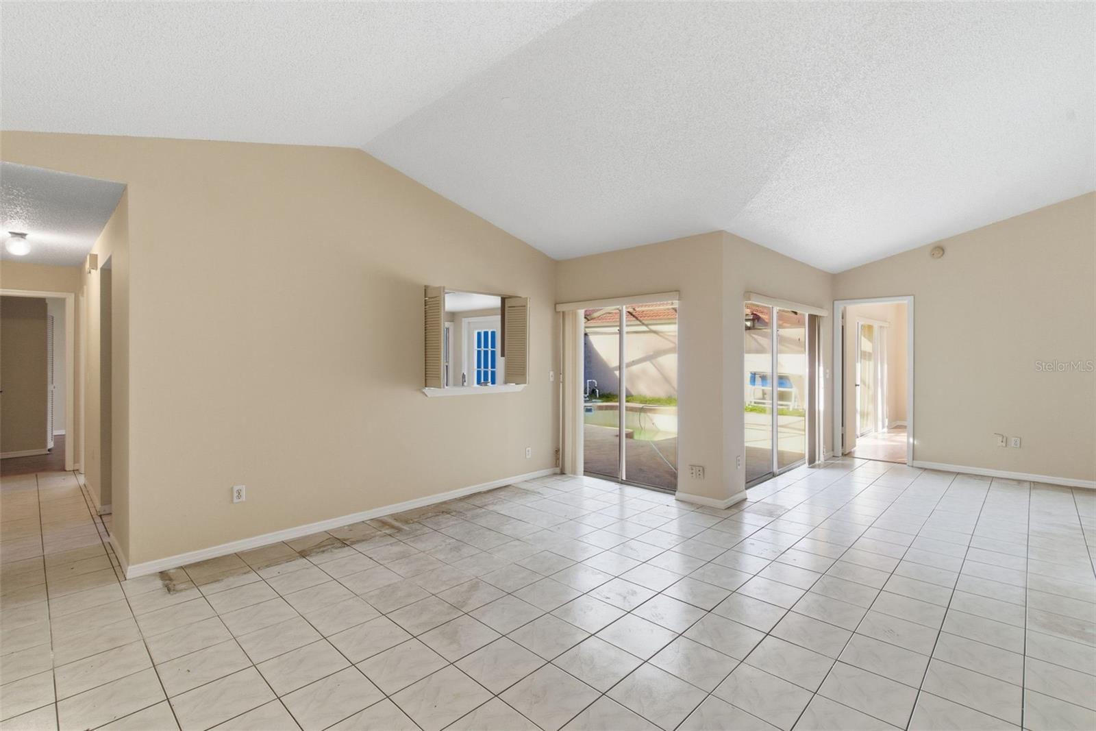 Image 12 of 29 For 4912 Easter Circle 12