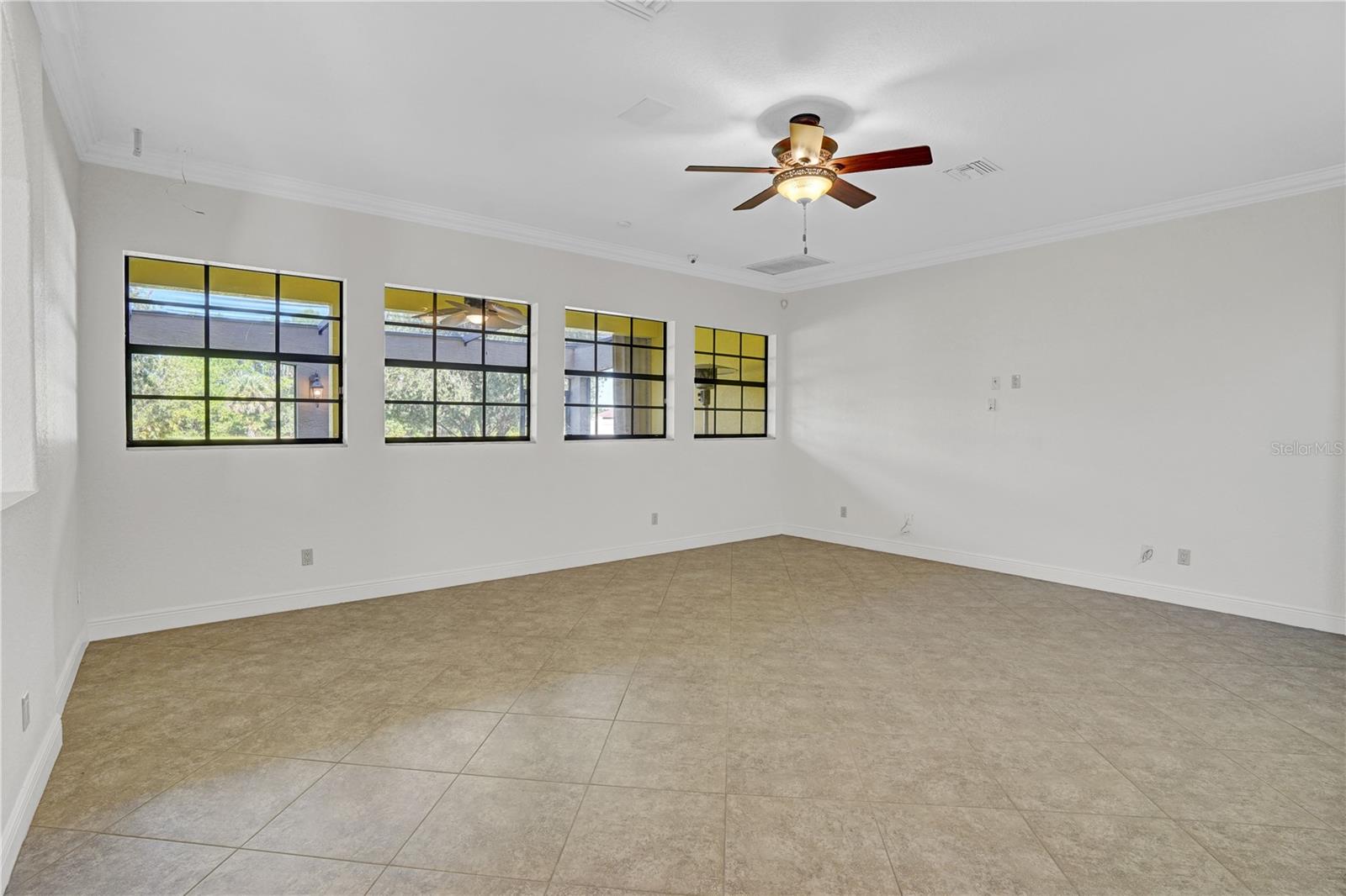 Image 10 of 72 For 5811 Blue Bonnet Court