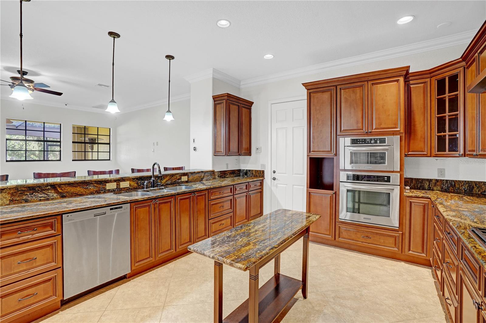 Image 11 of 72 For 5811 Blue Bonnet Court