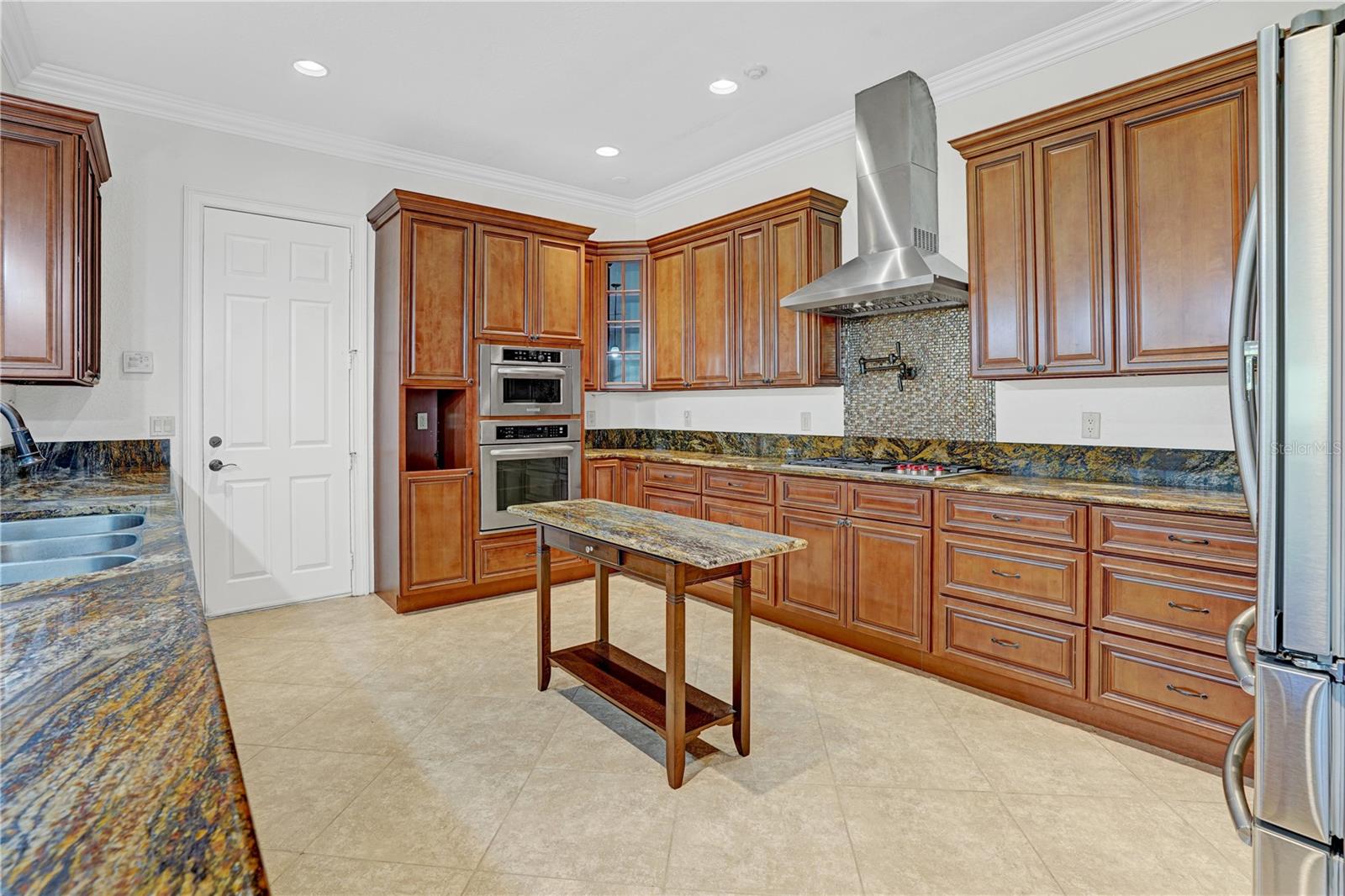 Image 16 of 72 For 5811 Blue Bonnet Court