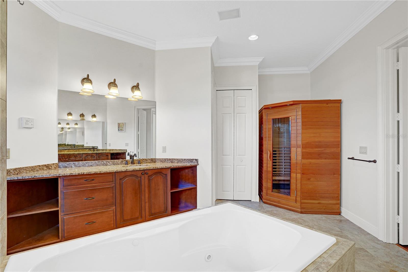 Image 39 of 72 For 5811 Blue Bonnet Court