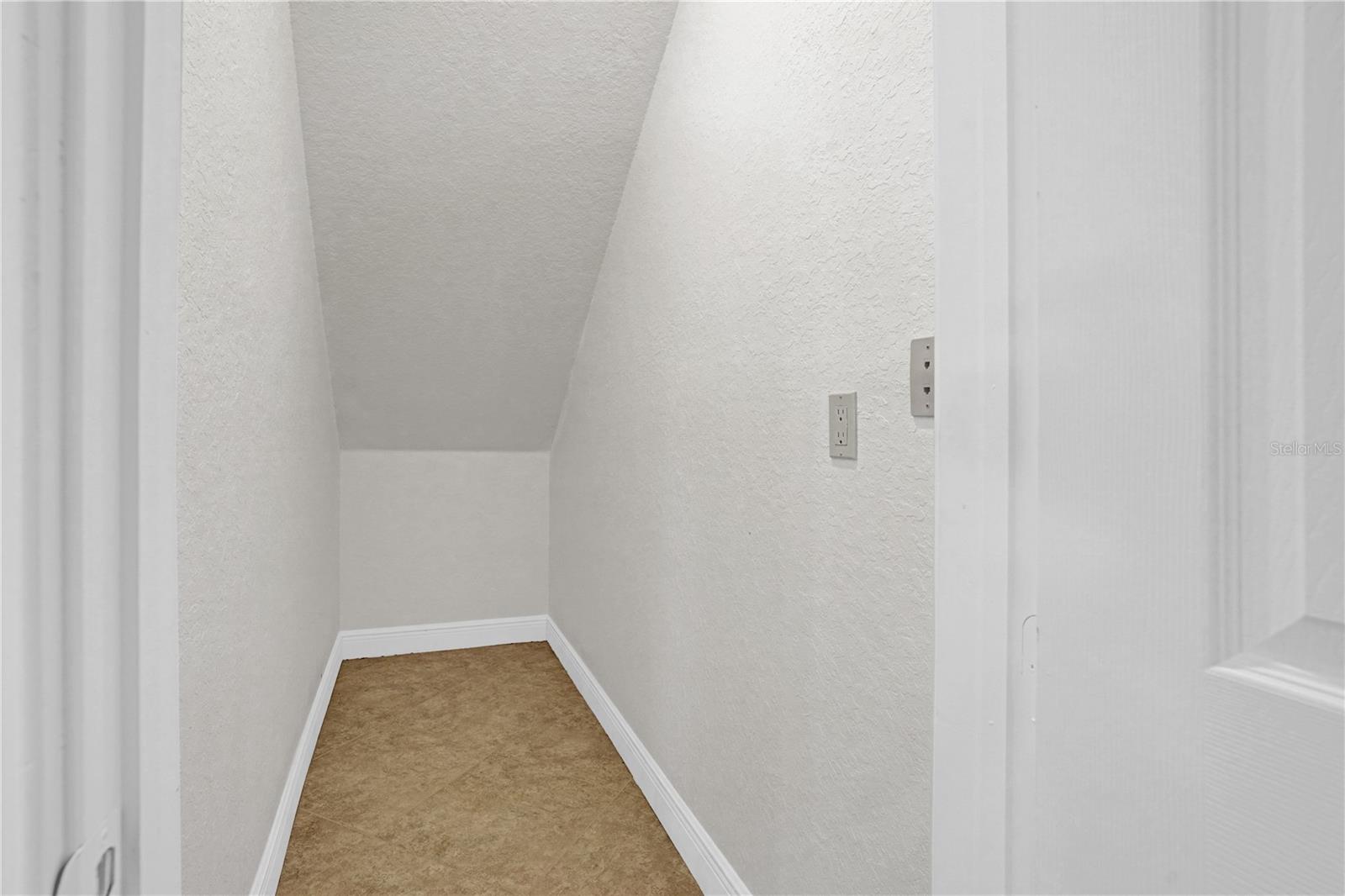 Image 50 of 72 For 5811 Blue Bonnet Court