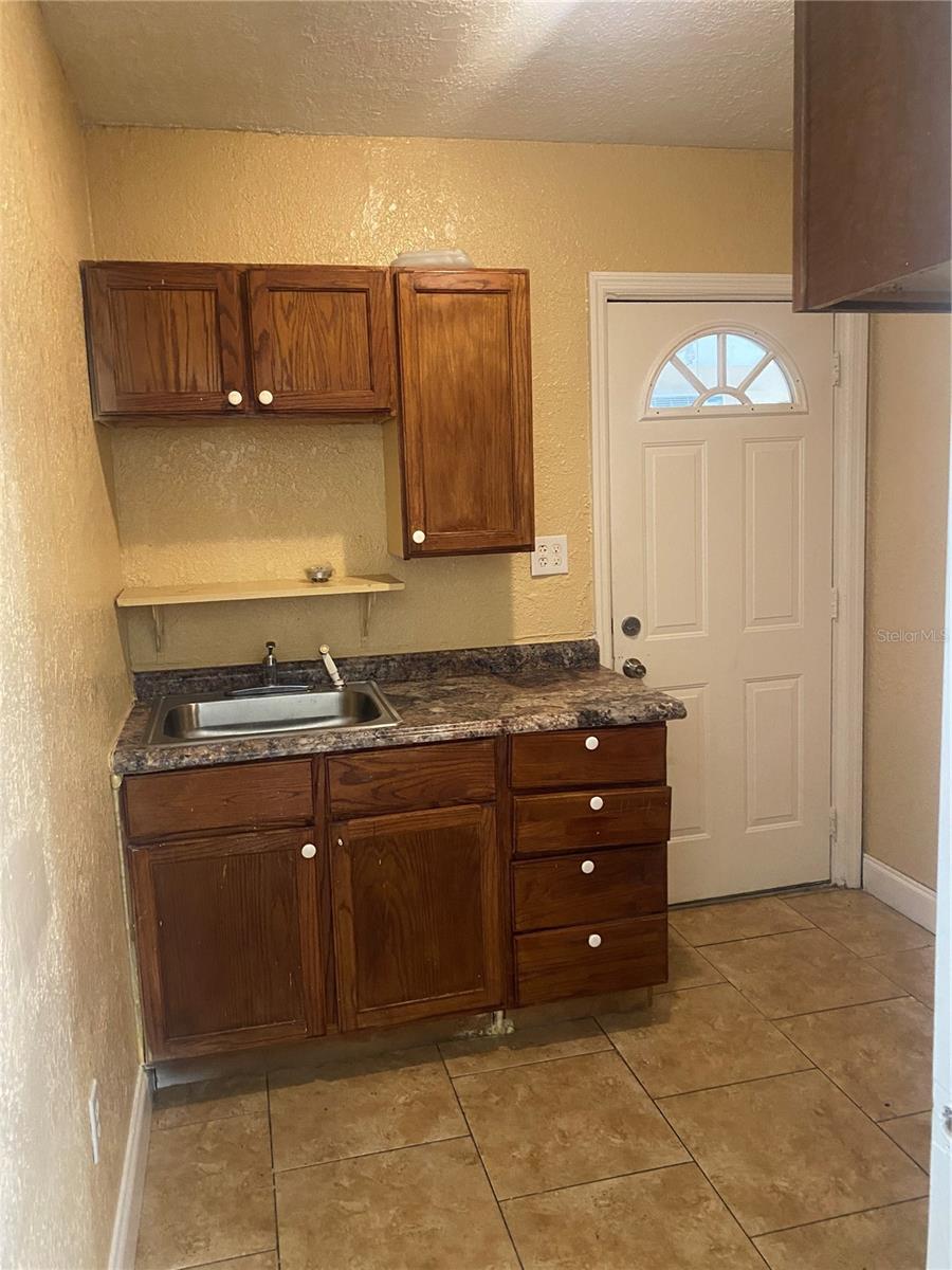 Image 9 of 10 For 10 Semoran Boulevard