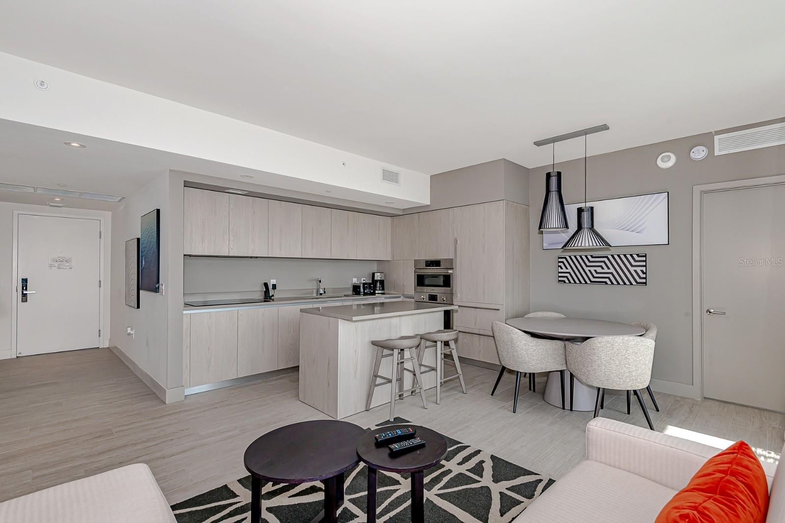 Image 2 of 19 For 4010 S Ocean Dr  R2404