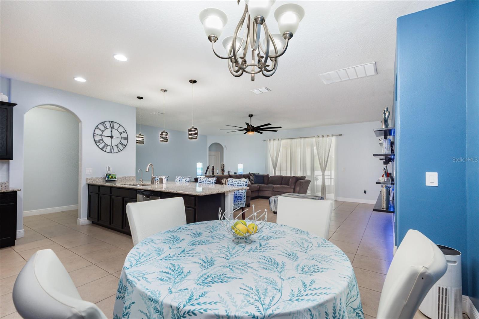 Image 9 of 28 For 1421 Daystar Lane