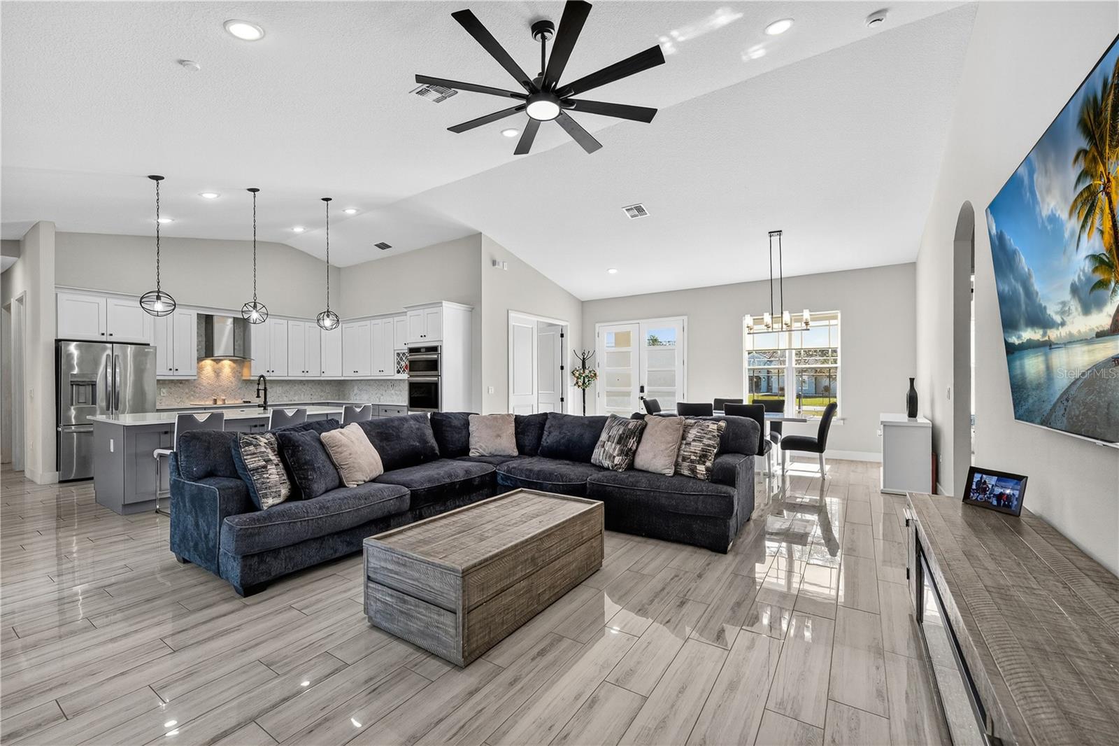 Image 20 of 63 For 18721 Seaview Street