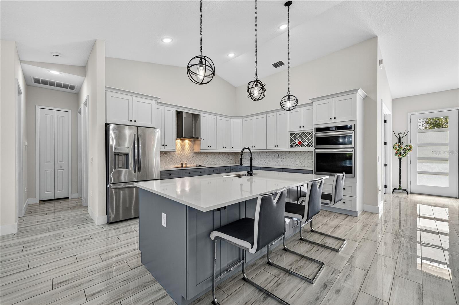 Image 28 of 63 For 18721 Seaview Street