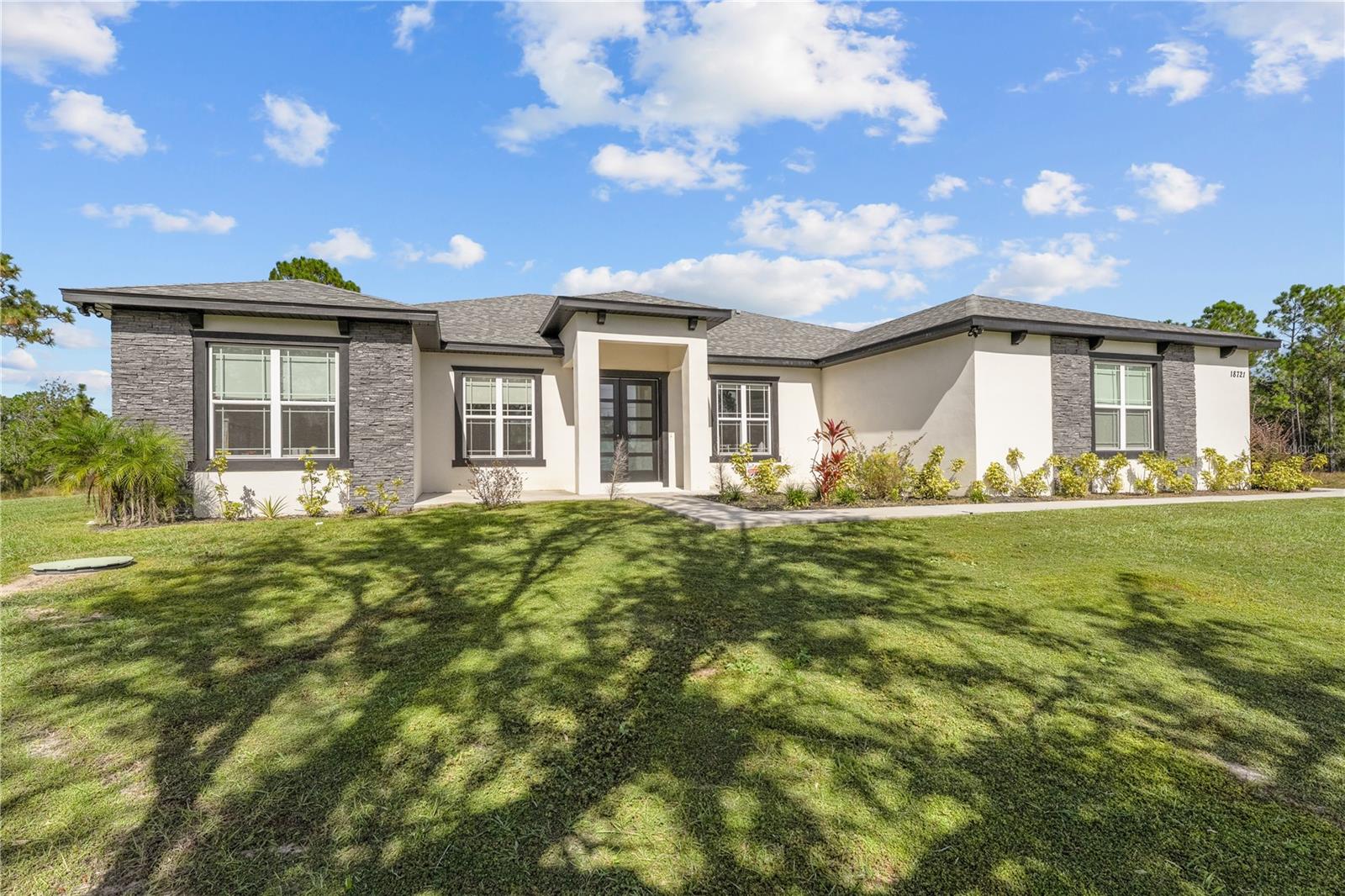 Image 3 of 63 For 18721 Seaview Street