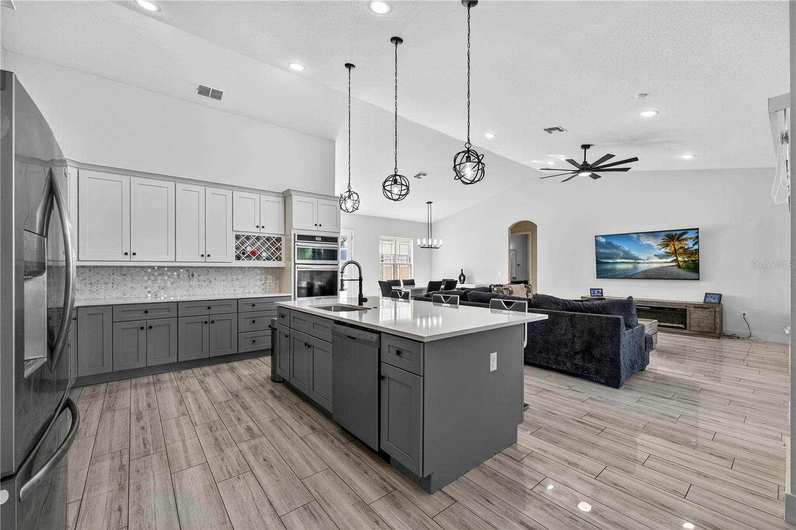 Image 30 of 63 For 18721 Seaview Street