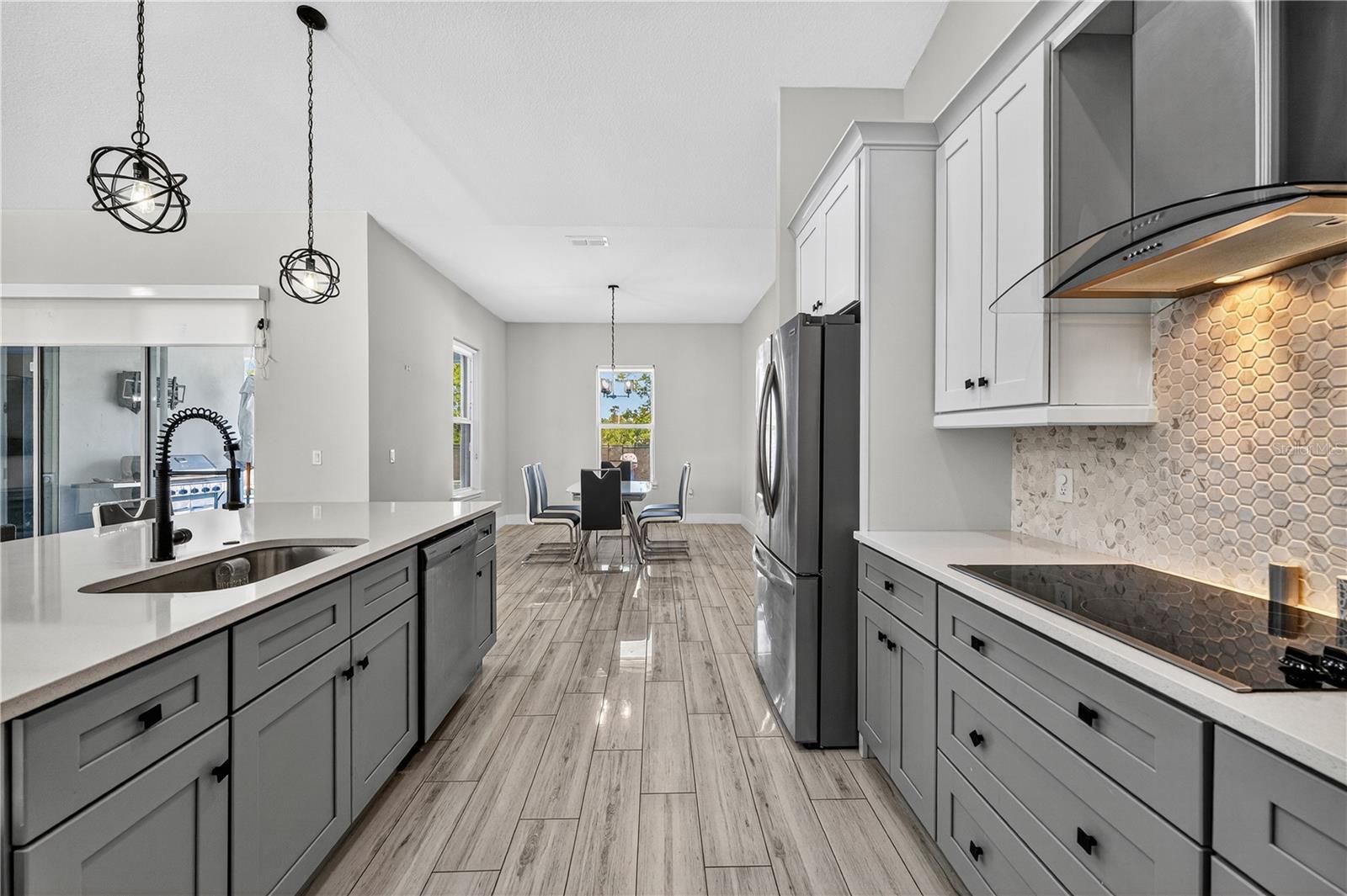 Image 33 of 63 For 18721 Seaview Street