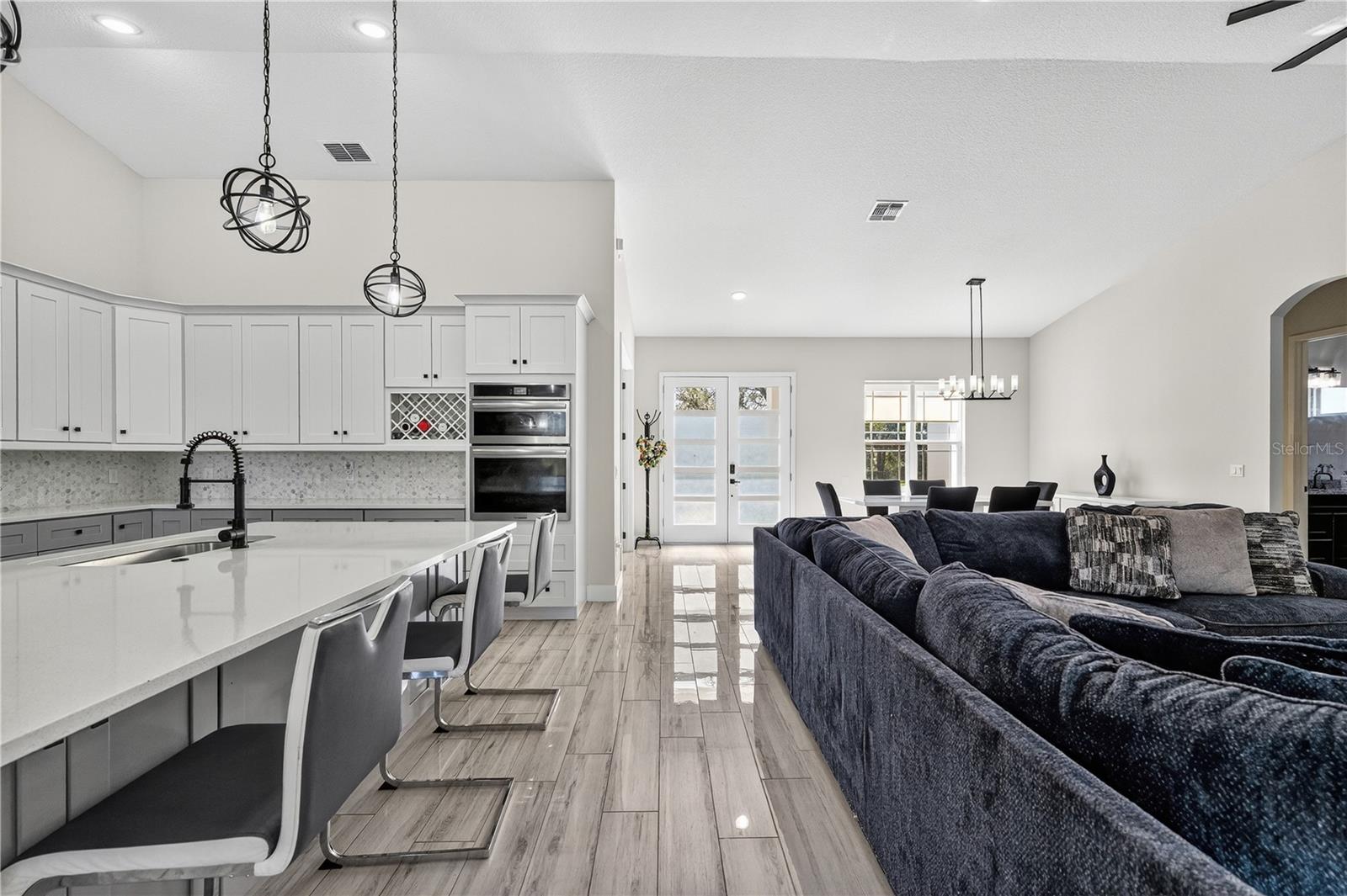 Image 36 of 63 For 18721 Seaview Street