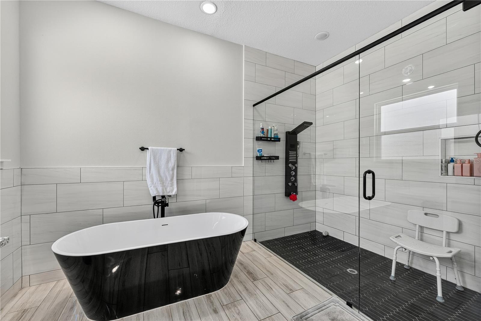 Image 44 of 63 For 18721 Seaview Street