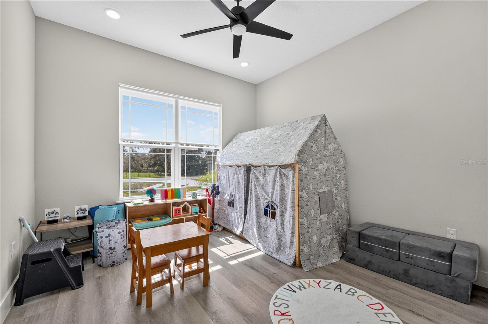 Image 46 of 63 For 18721 Seaview Street