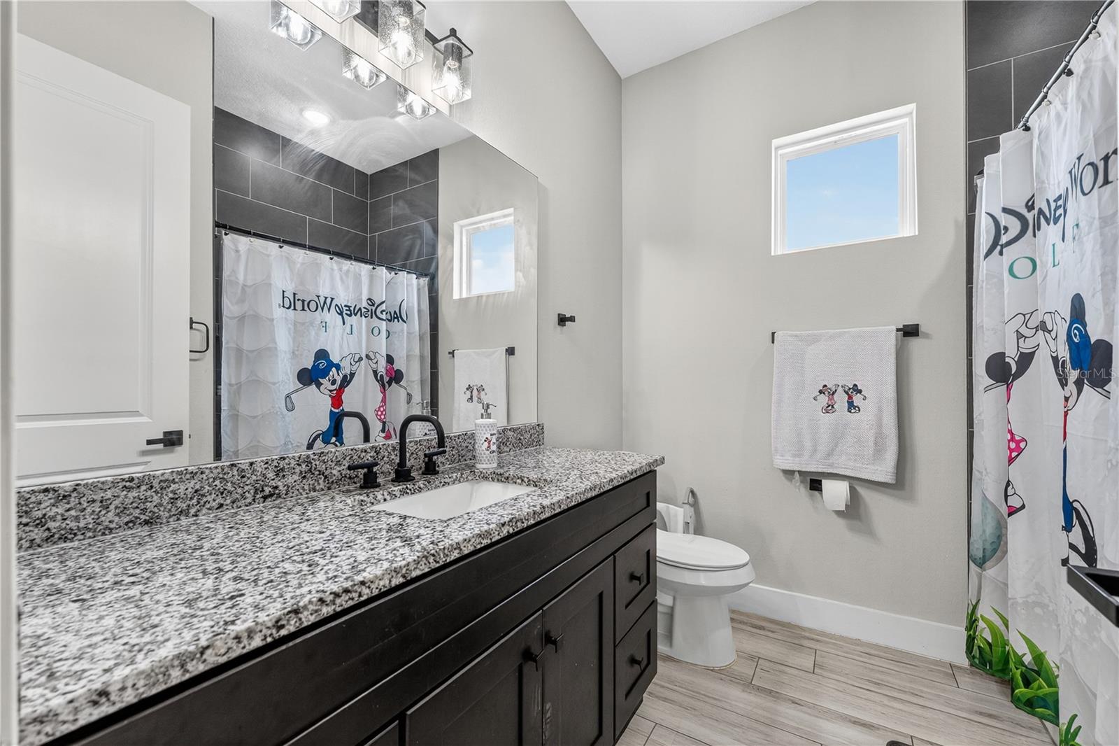 Image 48 of 63 For 18721 Seaview Street