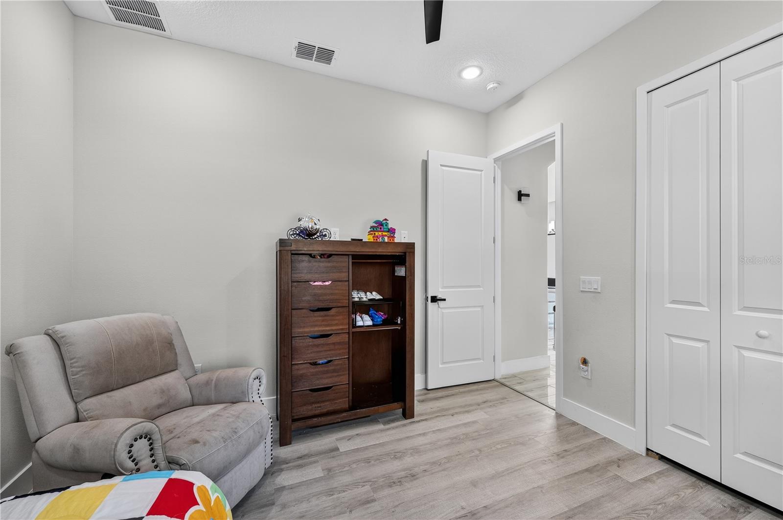 Image 53 of 63 For 18721 Seaview Street