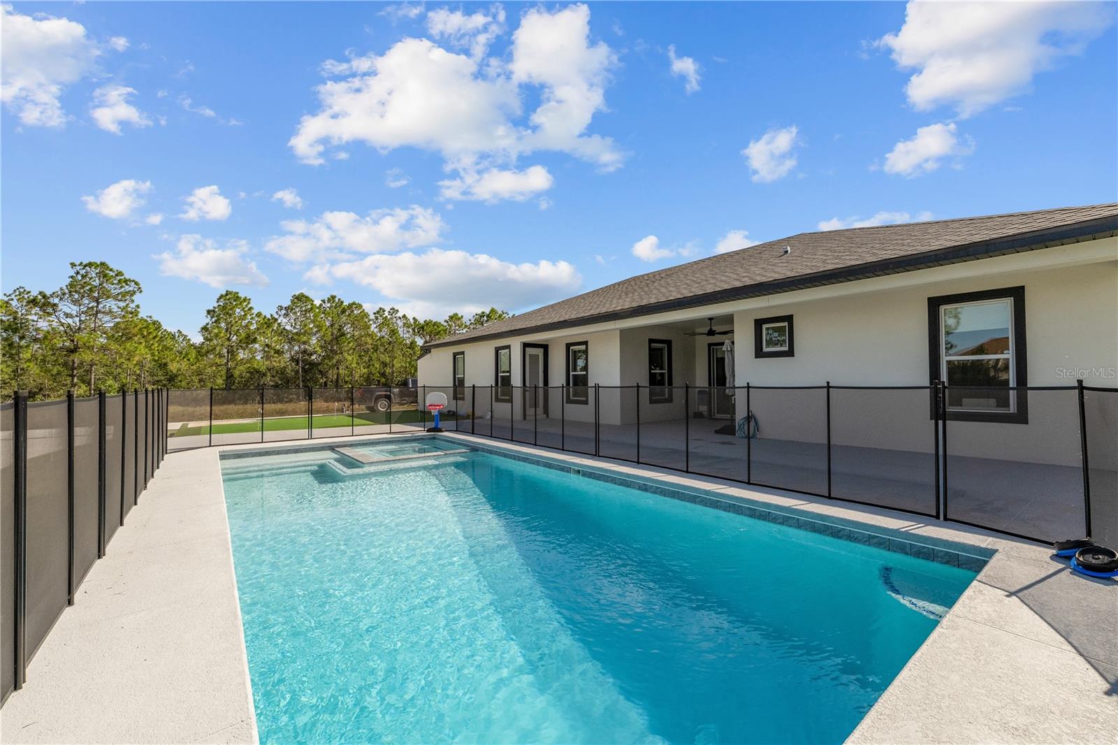 Image 61 of 63 For 18721 Seaview Street