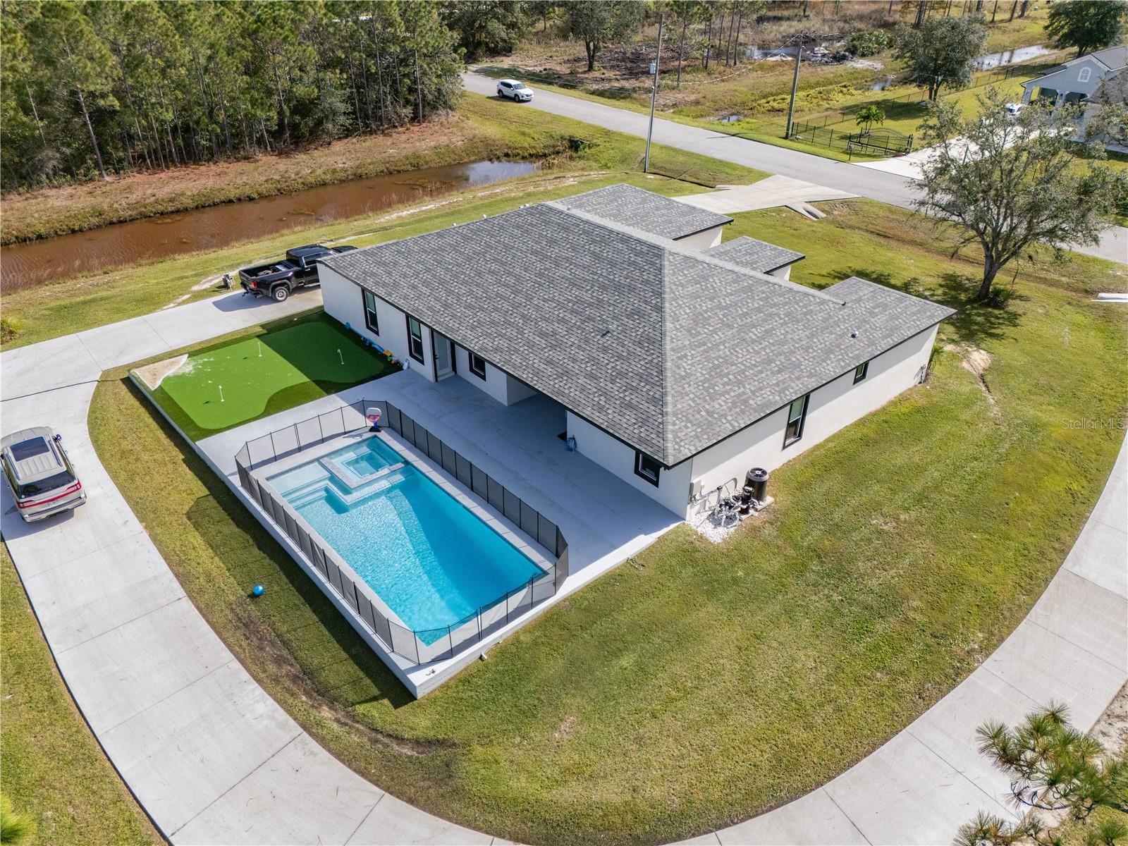 Image 8 of 63 For 18721 Seaview Street