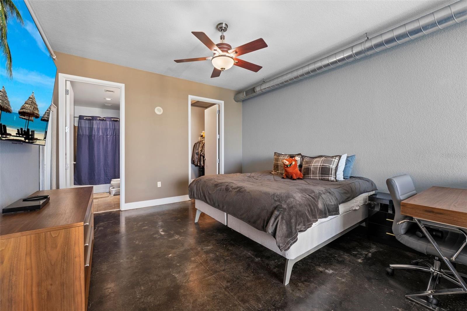 Image 21 of 32 For 150 Robinson Street 1007