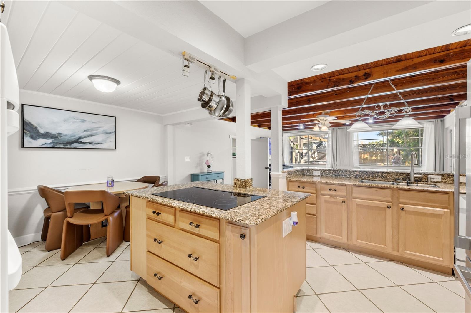 Image 16 of 38 For 807 Silver Drive