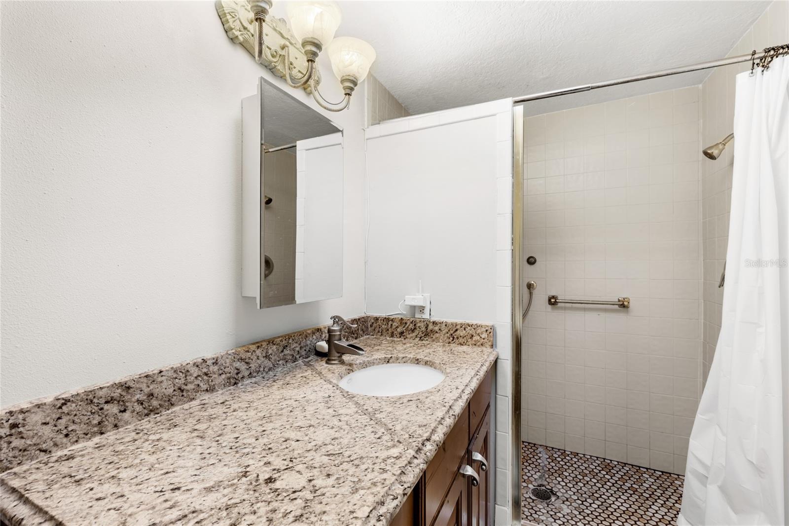 Image 19 of 38 For 807 Silver Drive