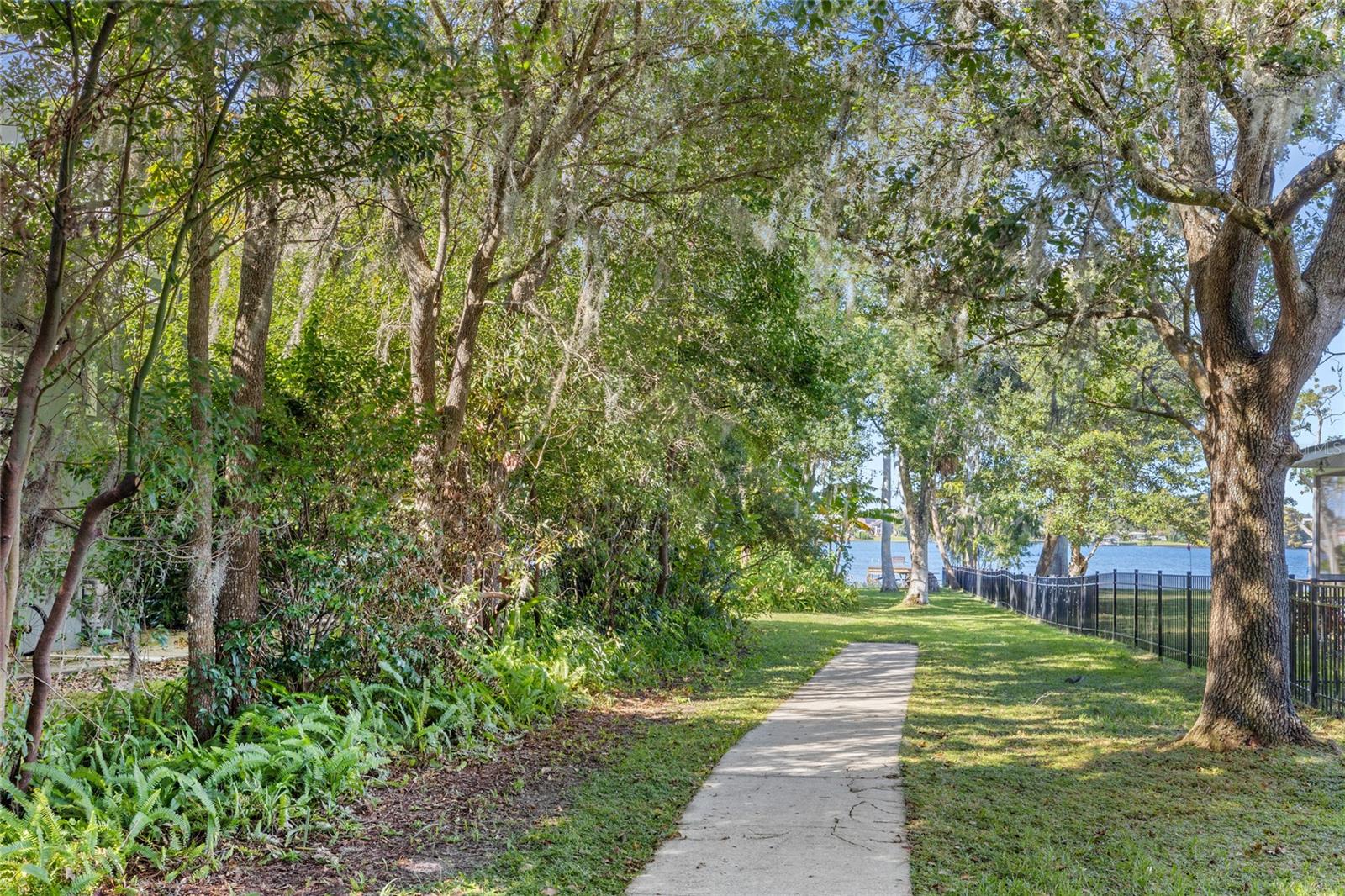 Image 35 of 38 For 807 Silver Drive