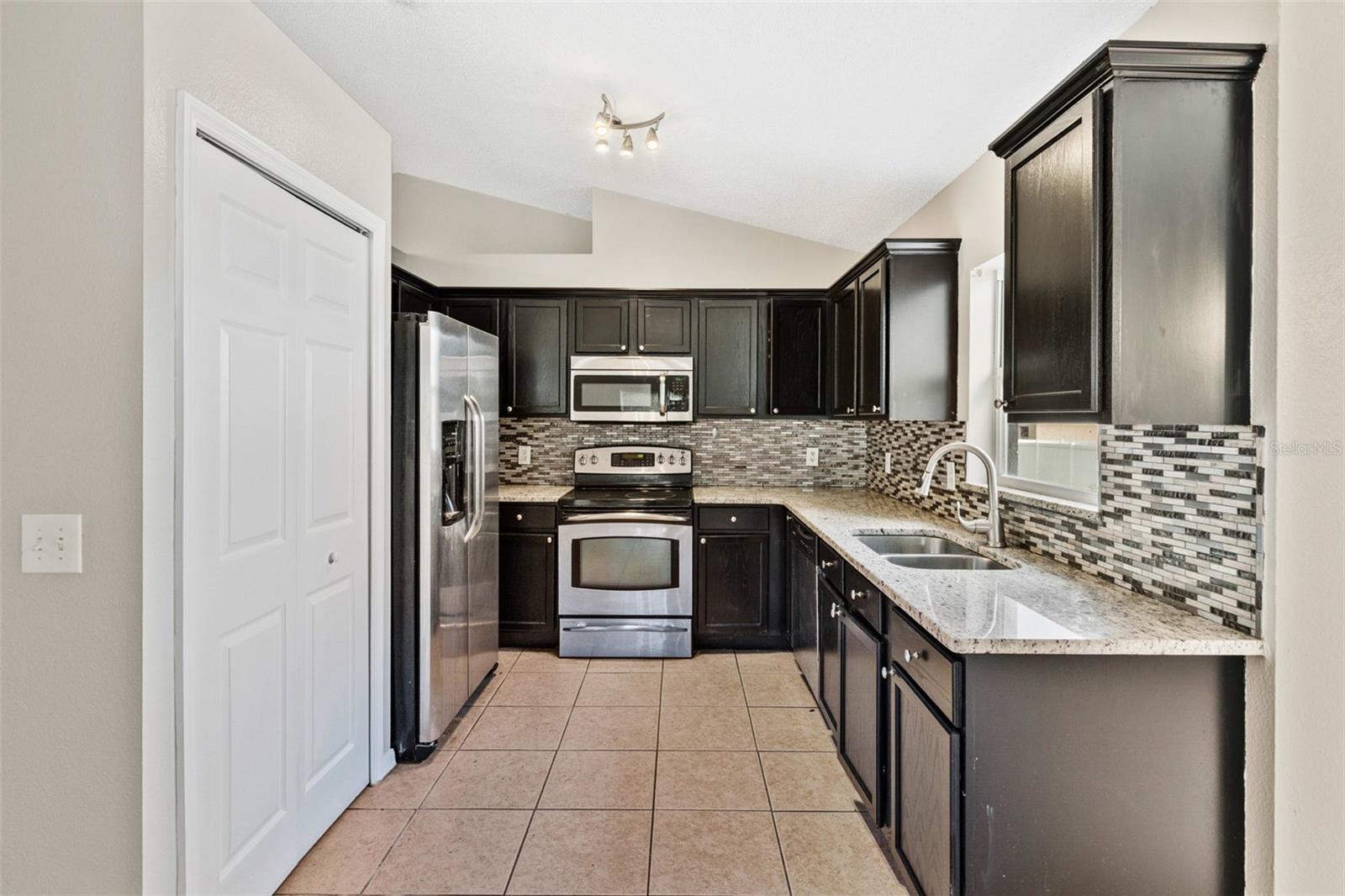 Image 48 of 61 For 120 Flatfish Court