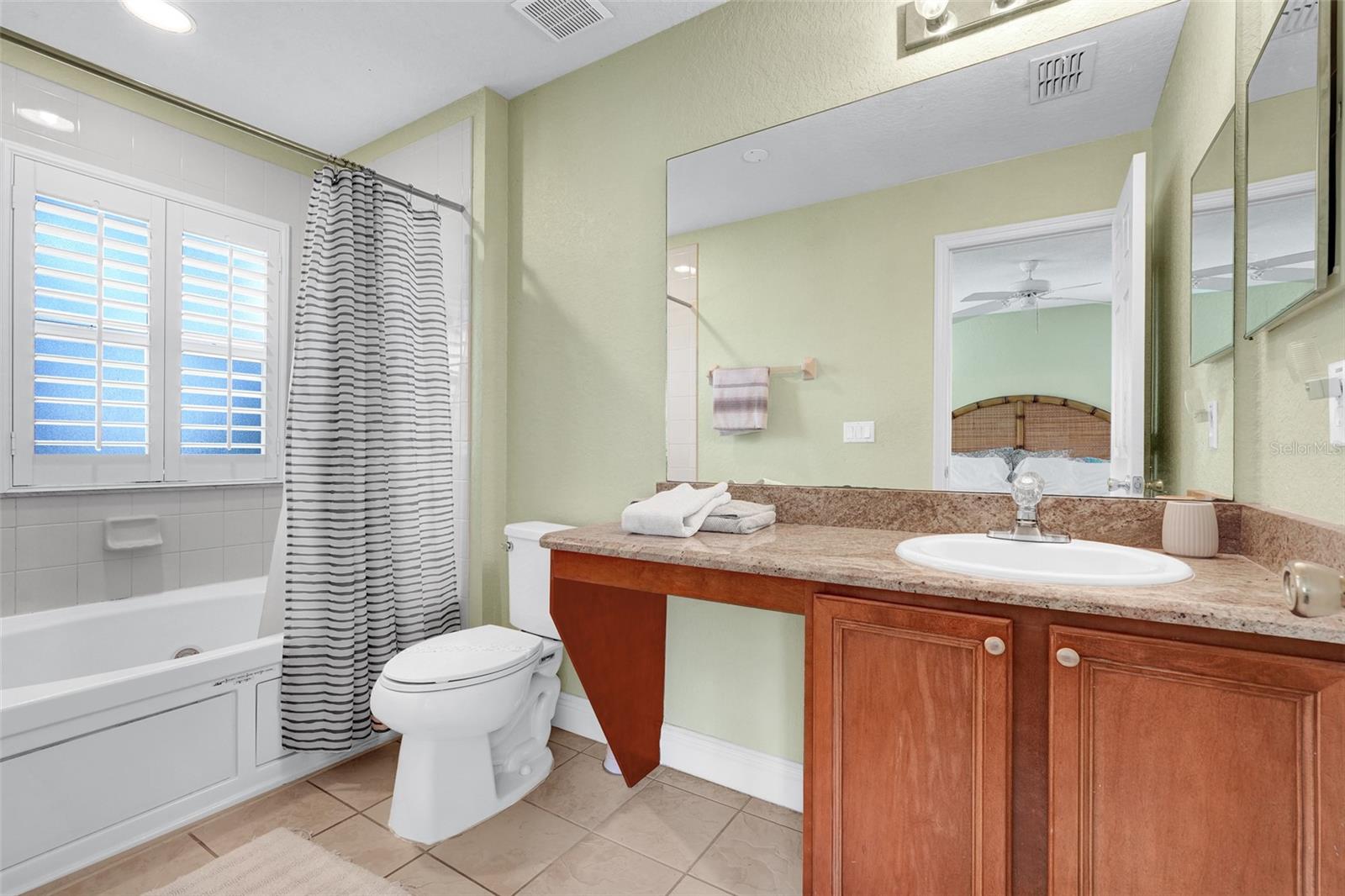 Image 21 of 32 For 3001 Calabria Avenue