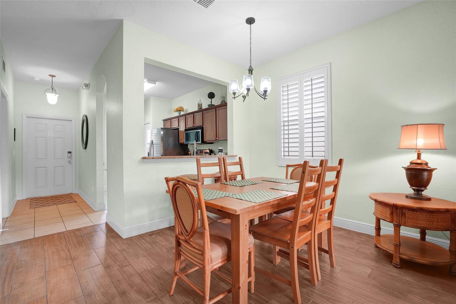 Image 6 of 32 For 3001 Calabria Avenue