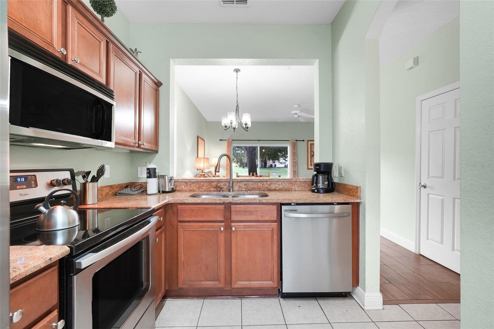 Image 7 of 32 For 3001 Calabria Avenue