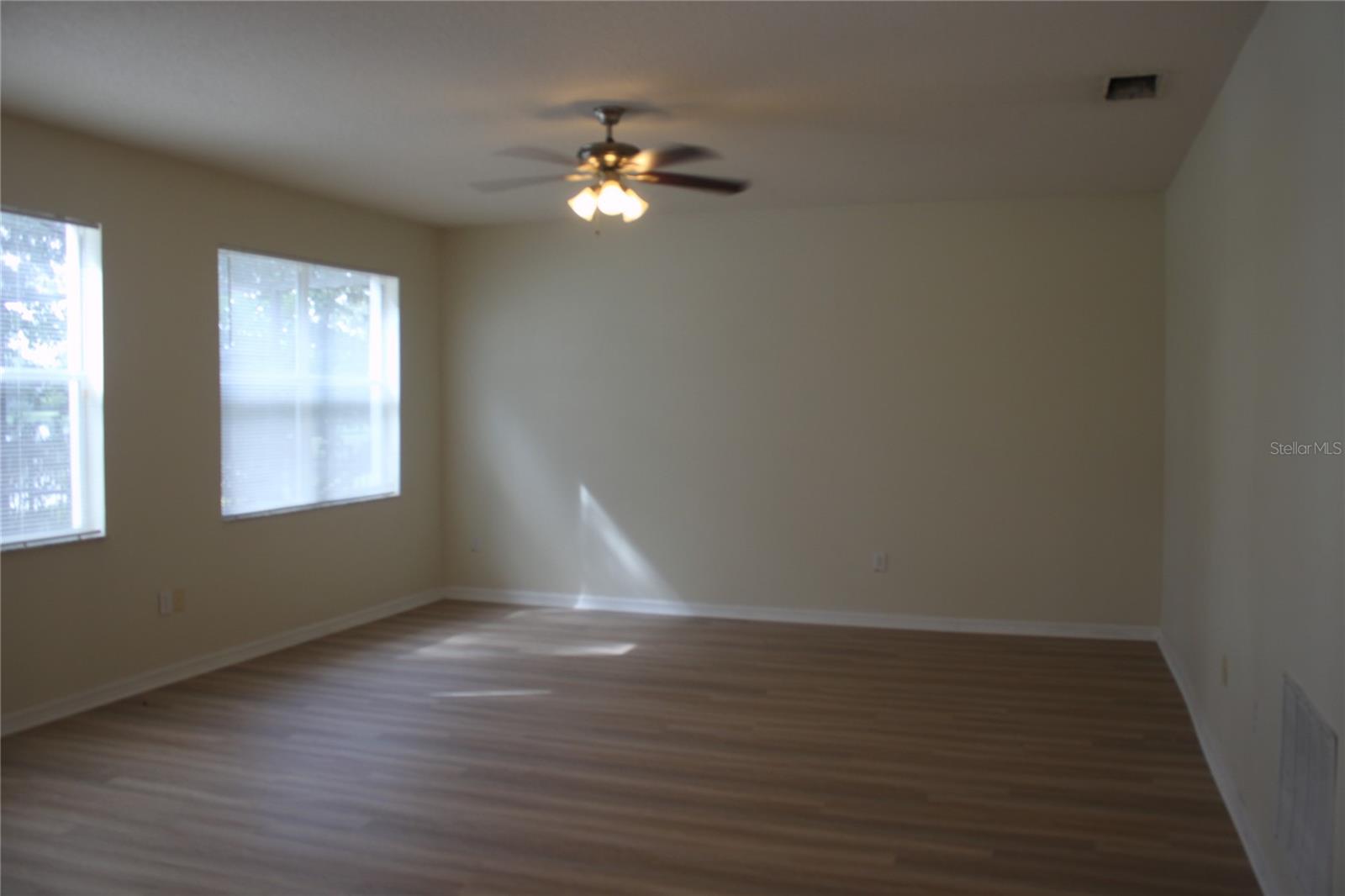 Image 9 of 26 For 4542 Blue Major Drive