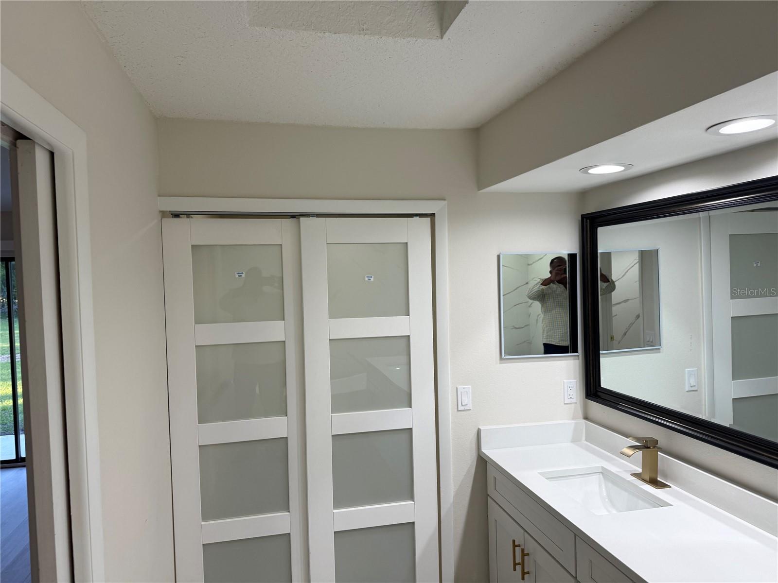 Image 11 of 23 For 5915 Crystal View Drive