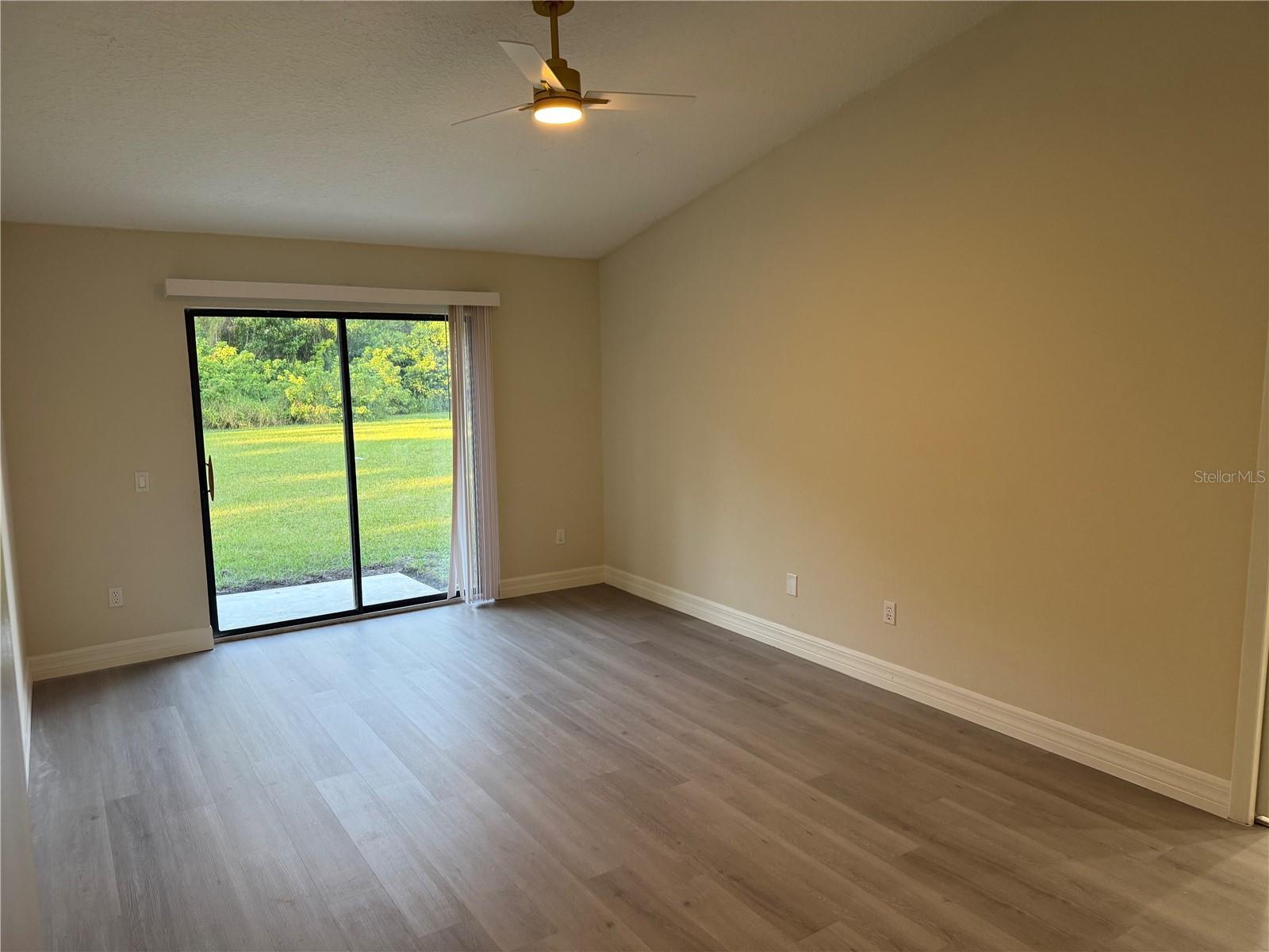 Image 13 of 23 For 5915 Crystal View Drive