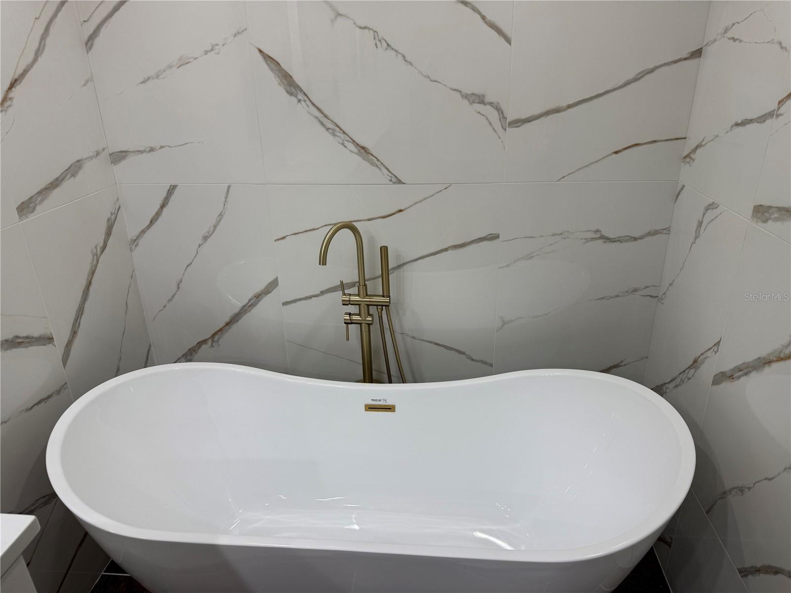 Image 22 of 23 For 5915 Crystal View Drive