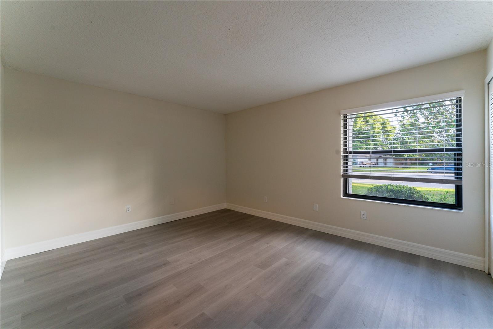 Image 28 of 53 For 5915 Crystal View Drive