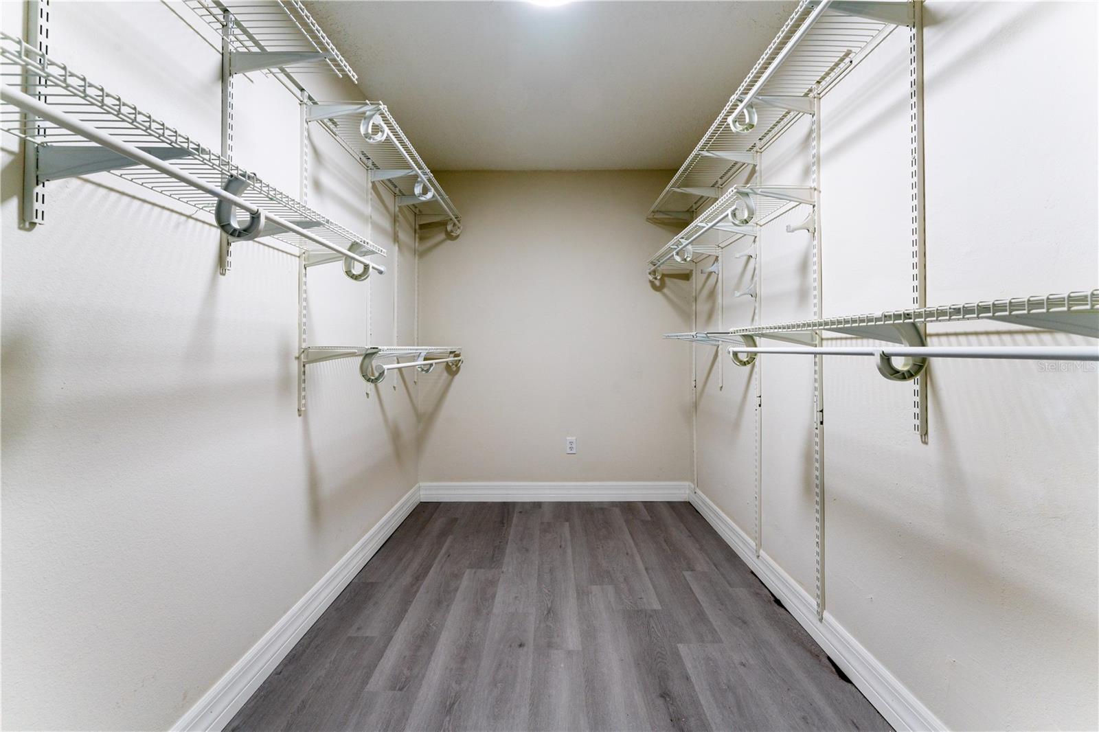 Image 36 of 53 For 5915 Crystal View Drive