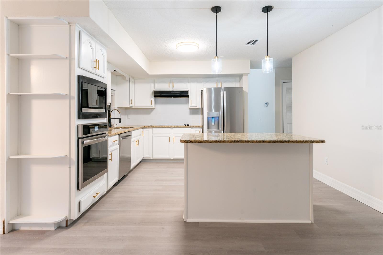 Image 42 of 53 For 5915 Crystal View Drive