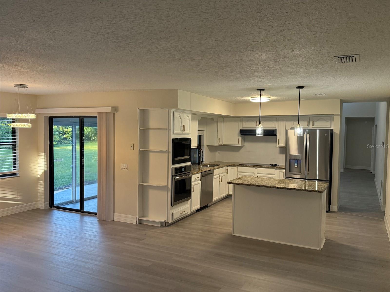 Image 7 of 23 For 5915 Crystal View Drive