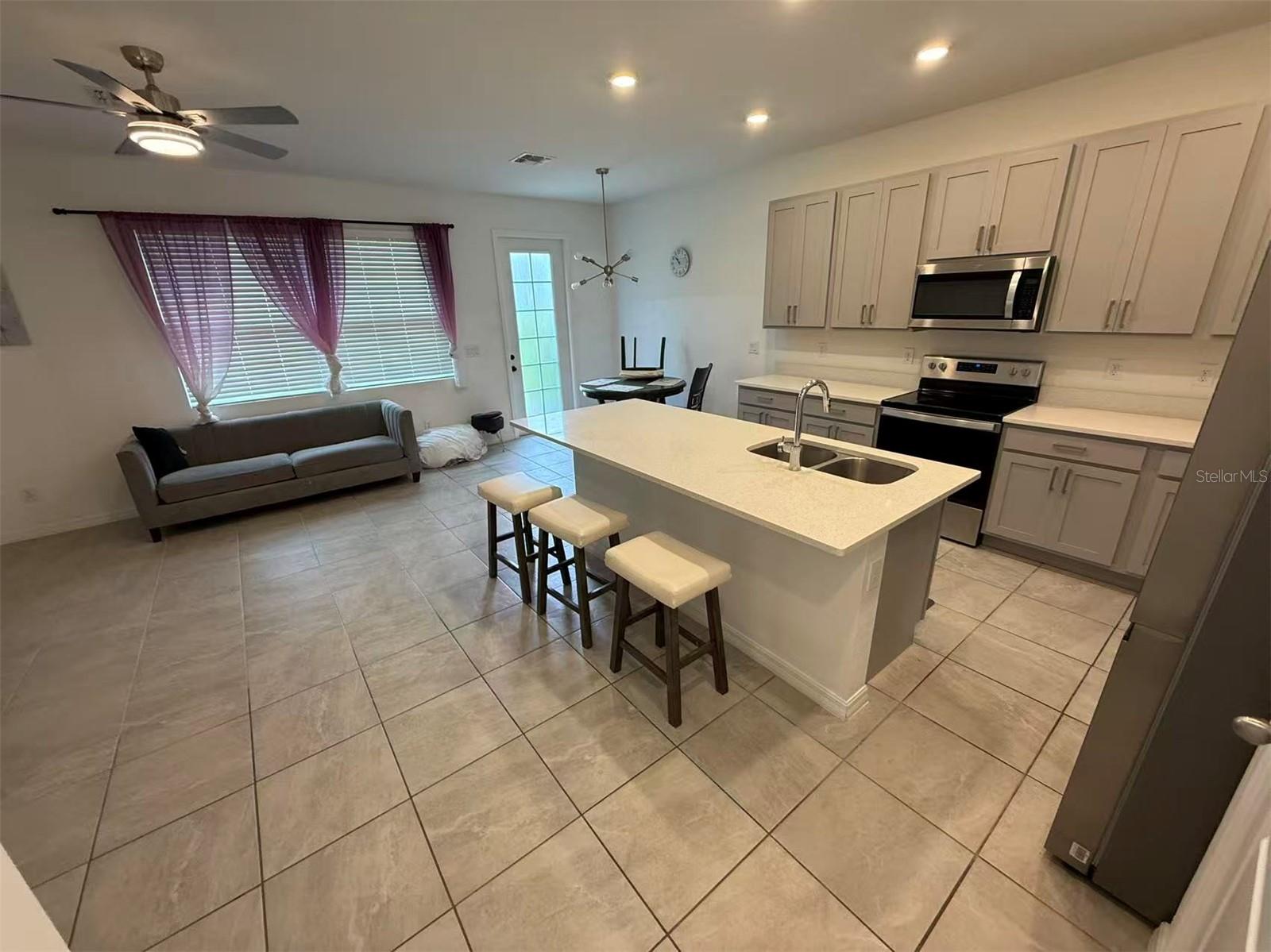 Image 2 of 12 For 1525 Discovery Street