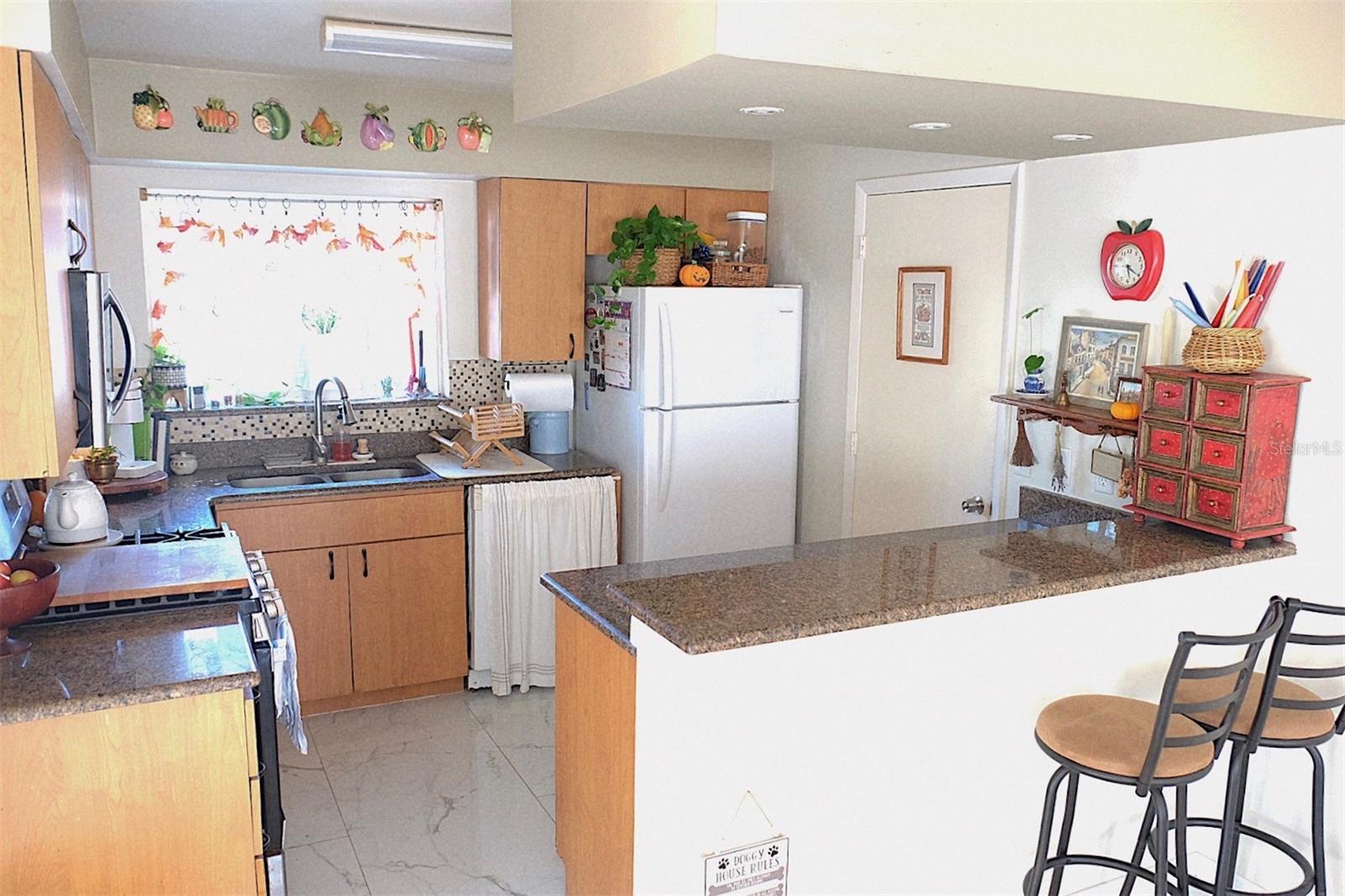 Image 2 of 15 For 10659 Windsor Court