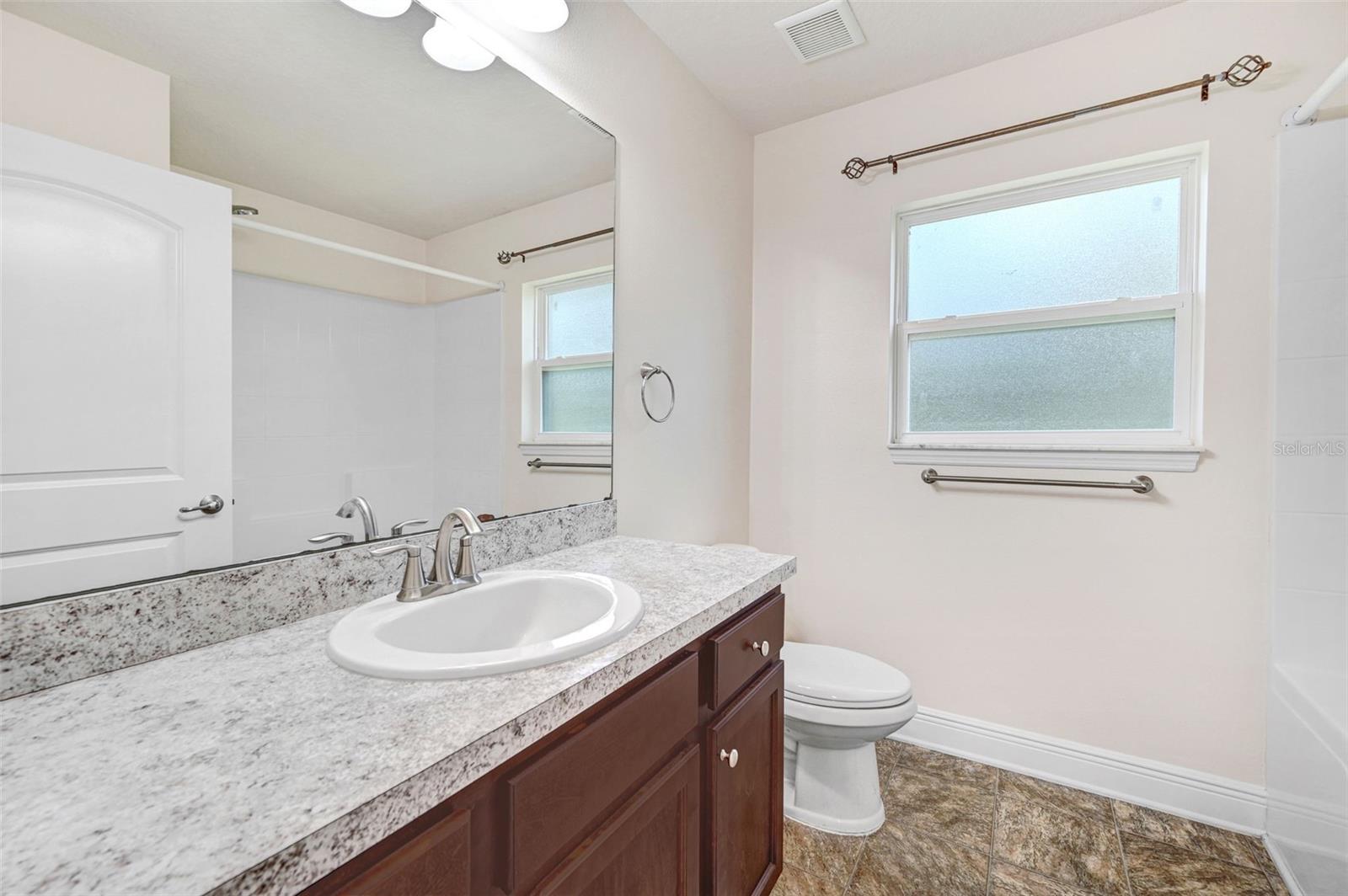 Image 32 of 57 For 1265 Sykes Road Se